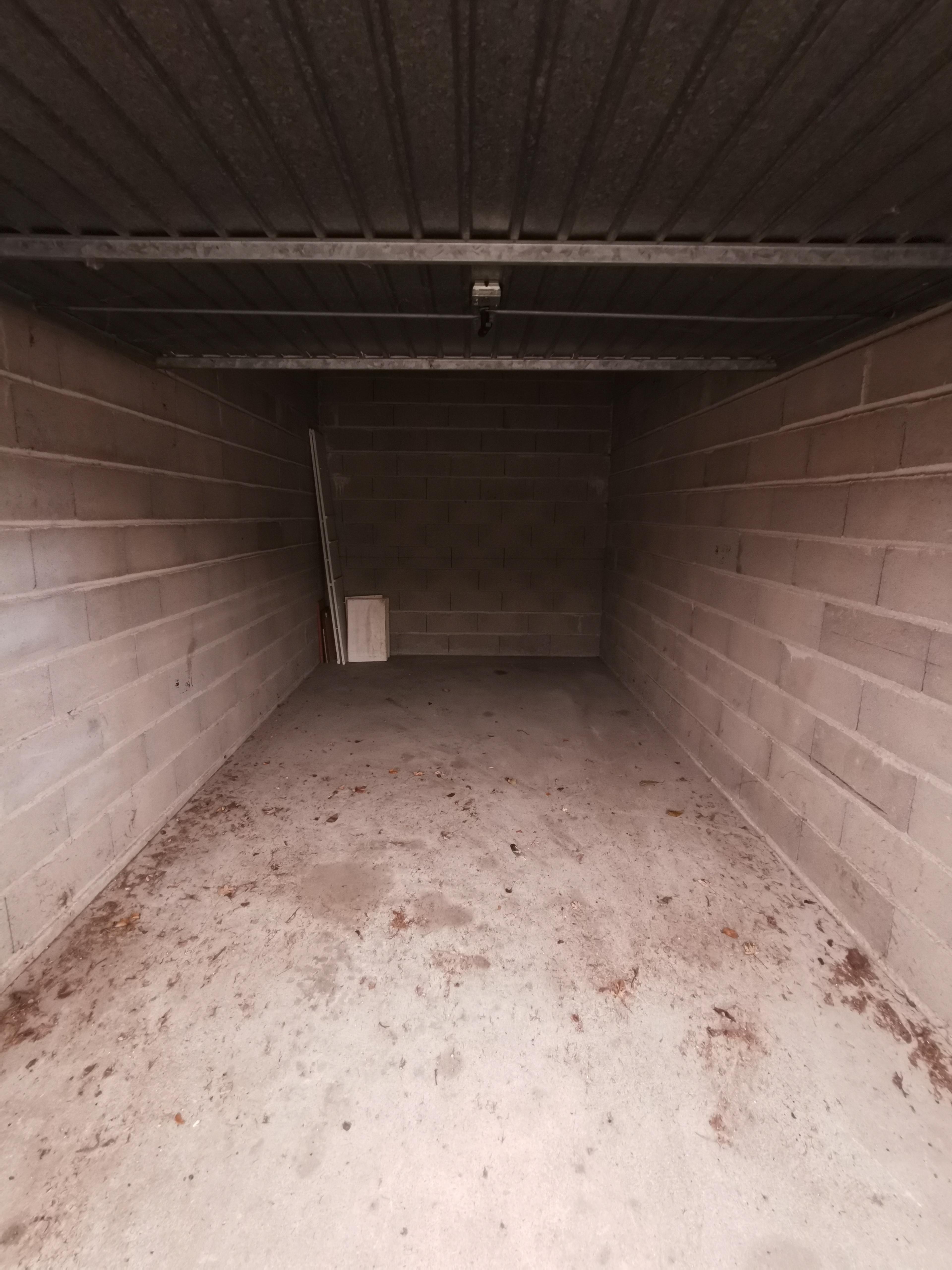 Garage/Box à Orléans stockage ou stationnement