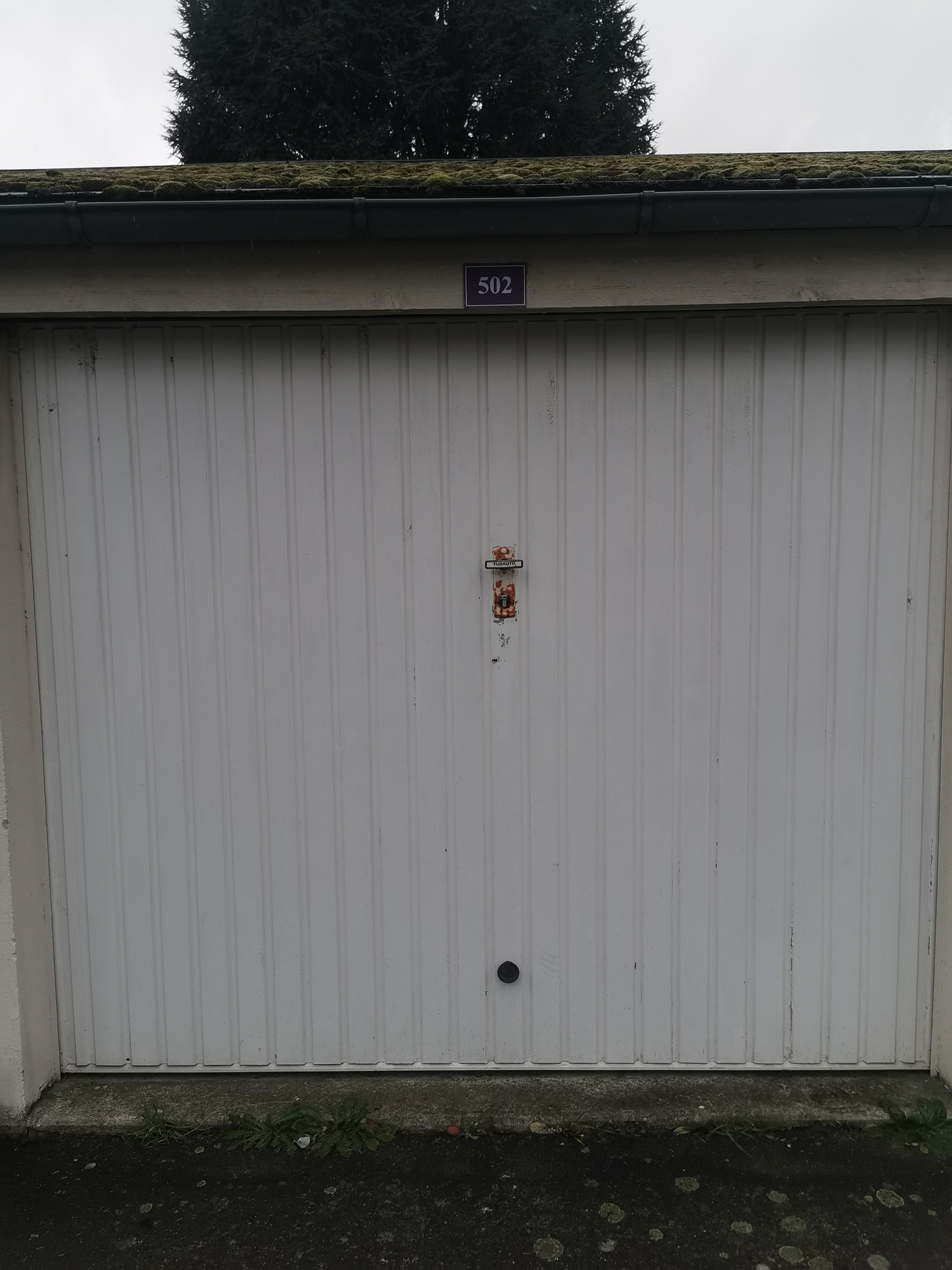 Garage/Box à Orléans stockage ou stationnement