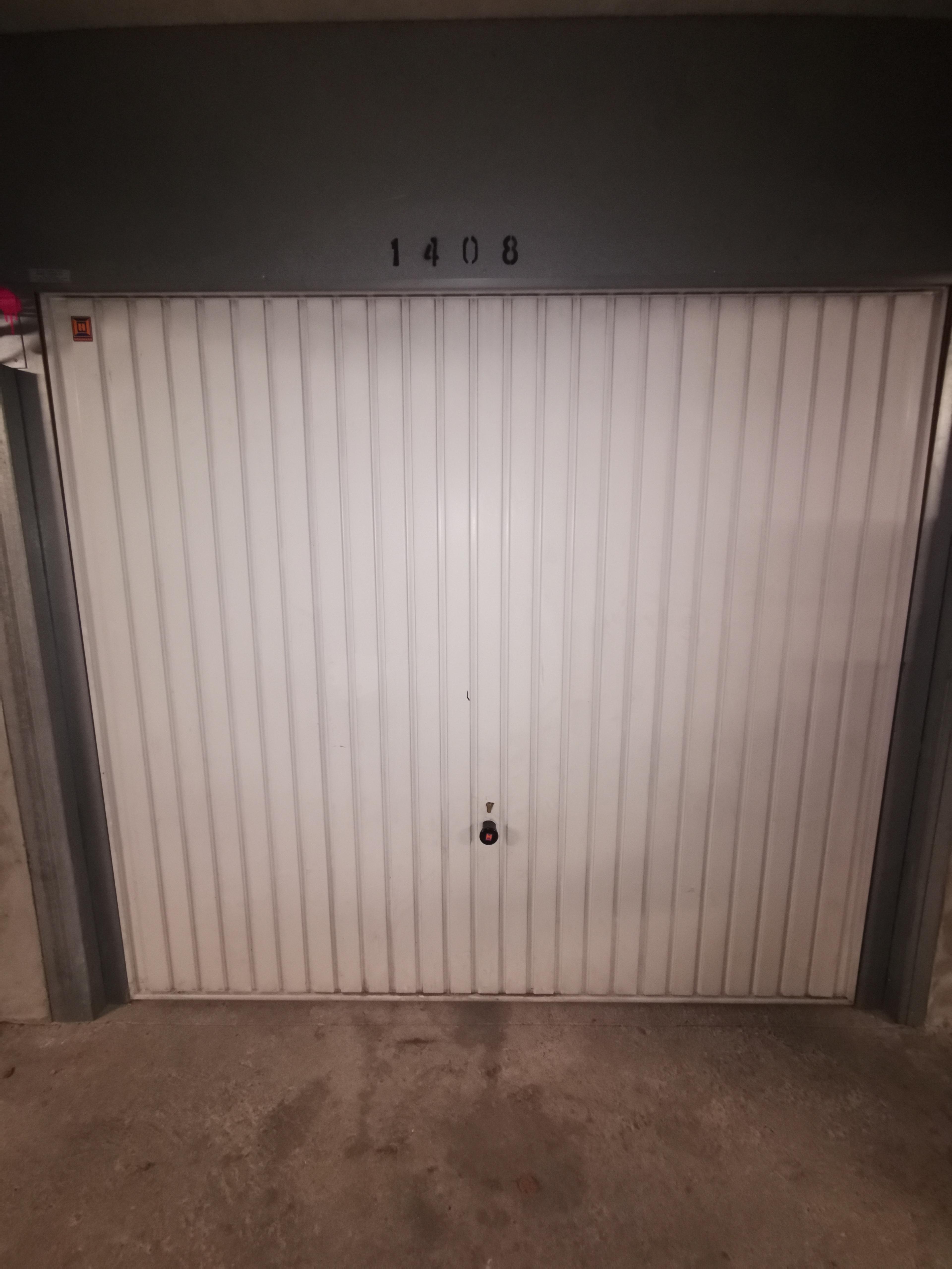 Garage/box sécurisé en sous sol