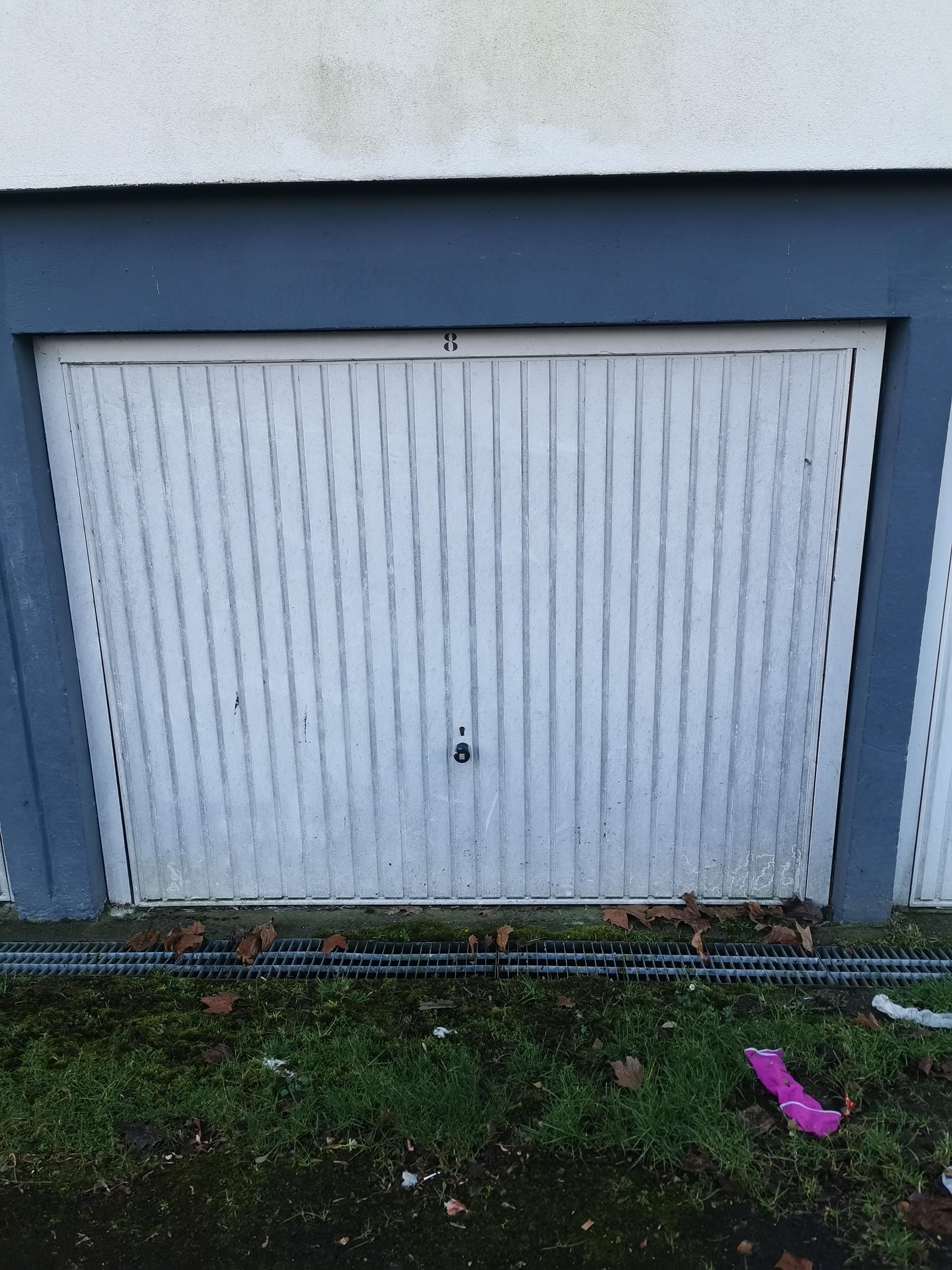 Garage/box fermé à Orléans