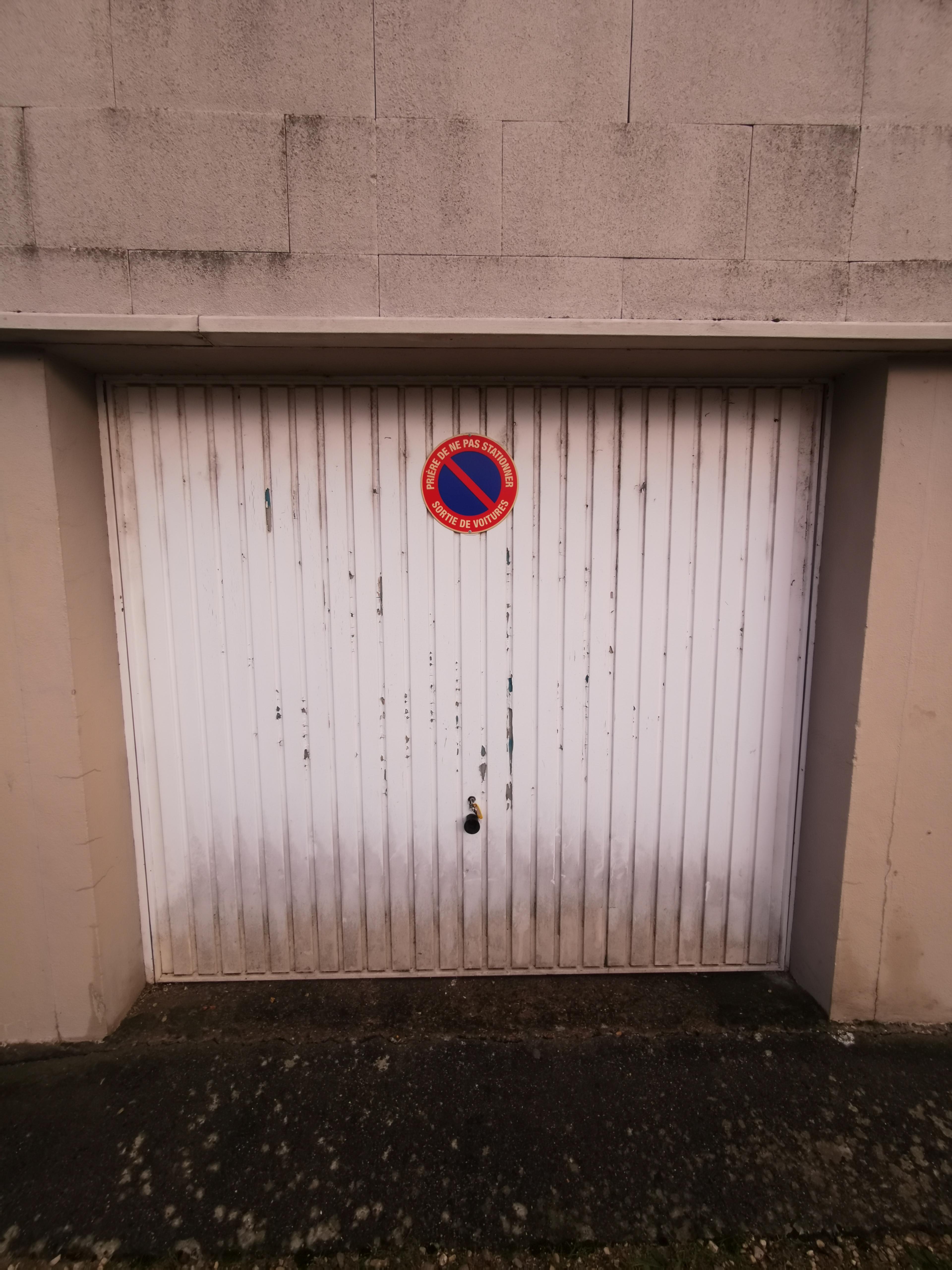 Garage/box fermé à Orléans