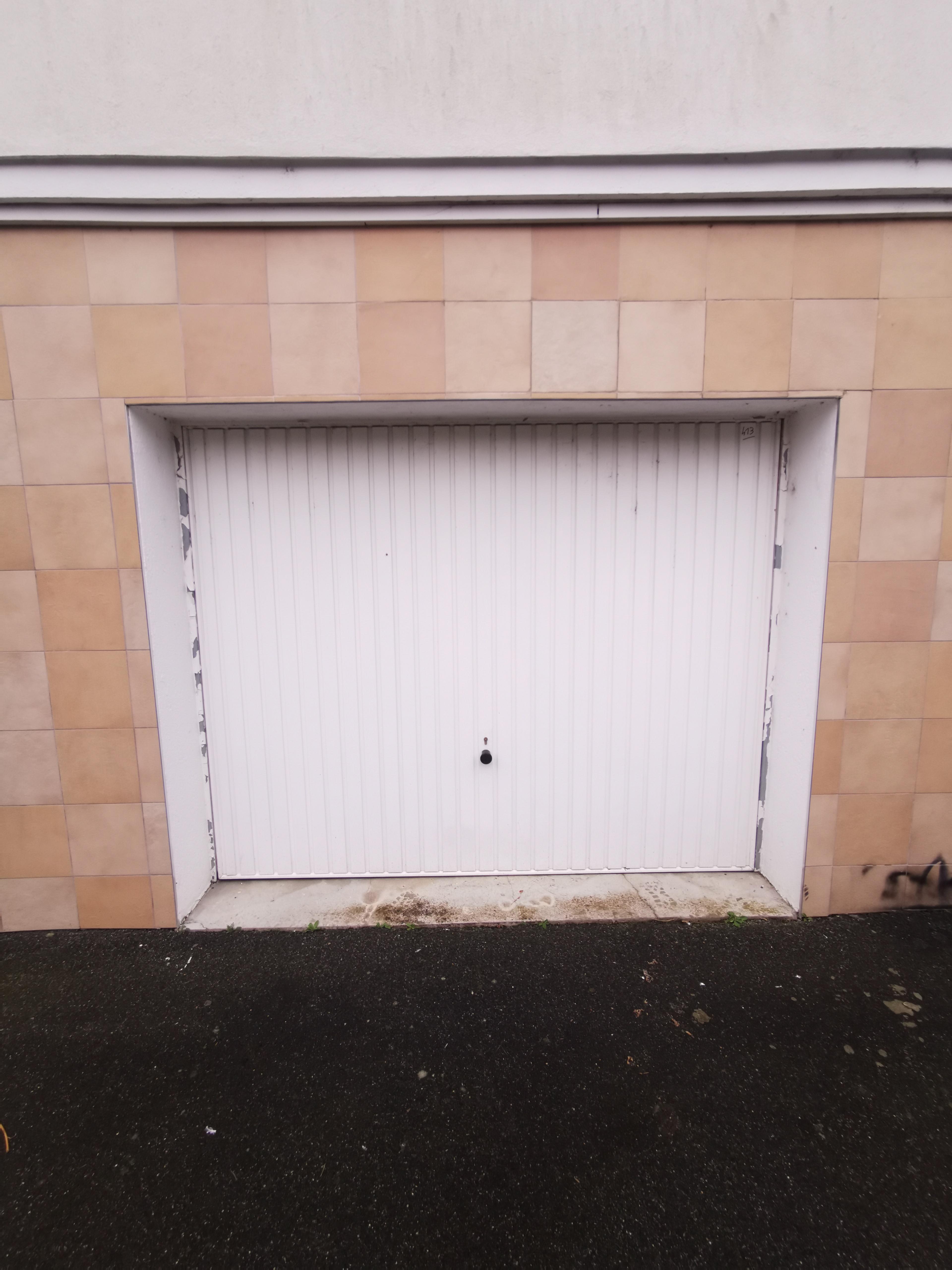 Grand garage/box fermé sud Orléans