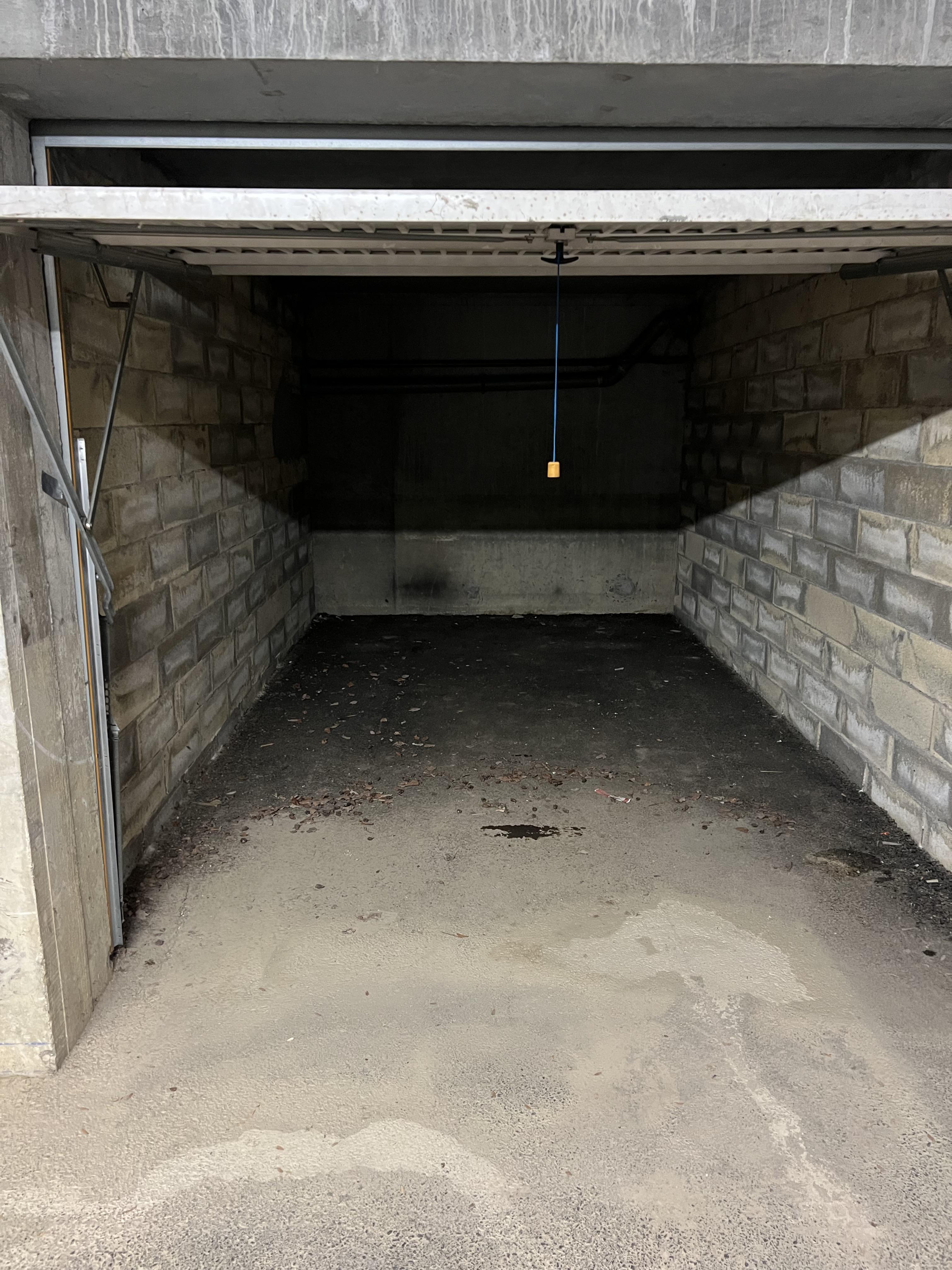 Garage box sous sol sécurise bien placé