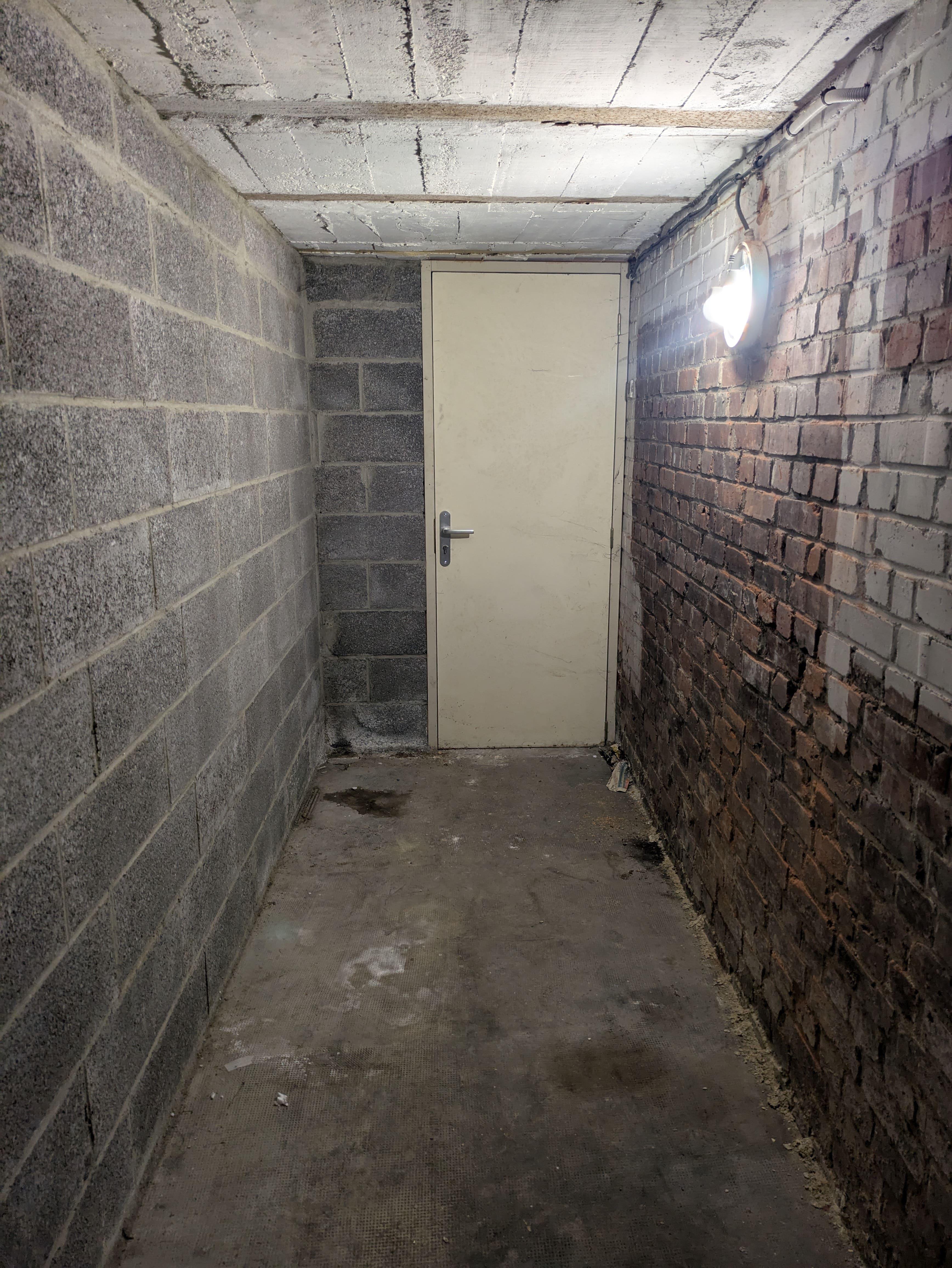 Cave 5,7m² en location – Lens Hypercentre (Bd