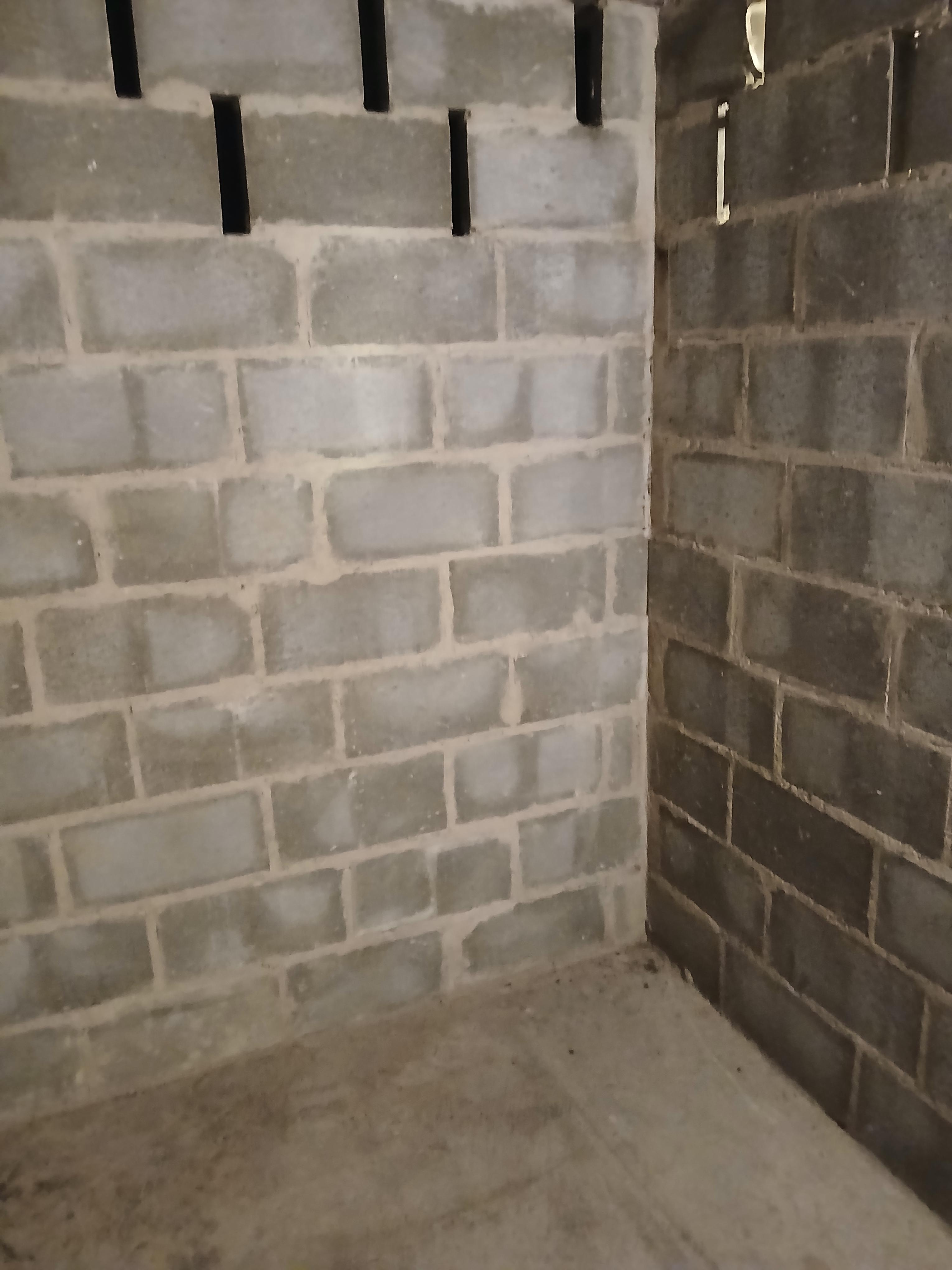 GRANDE CAVE DE 6M2