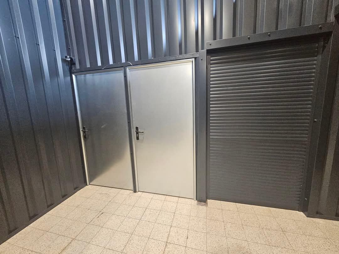 A louer Box de stockage - garde-meuble -