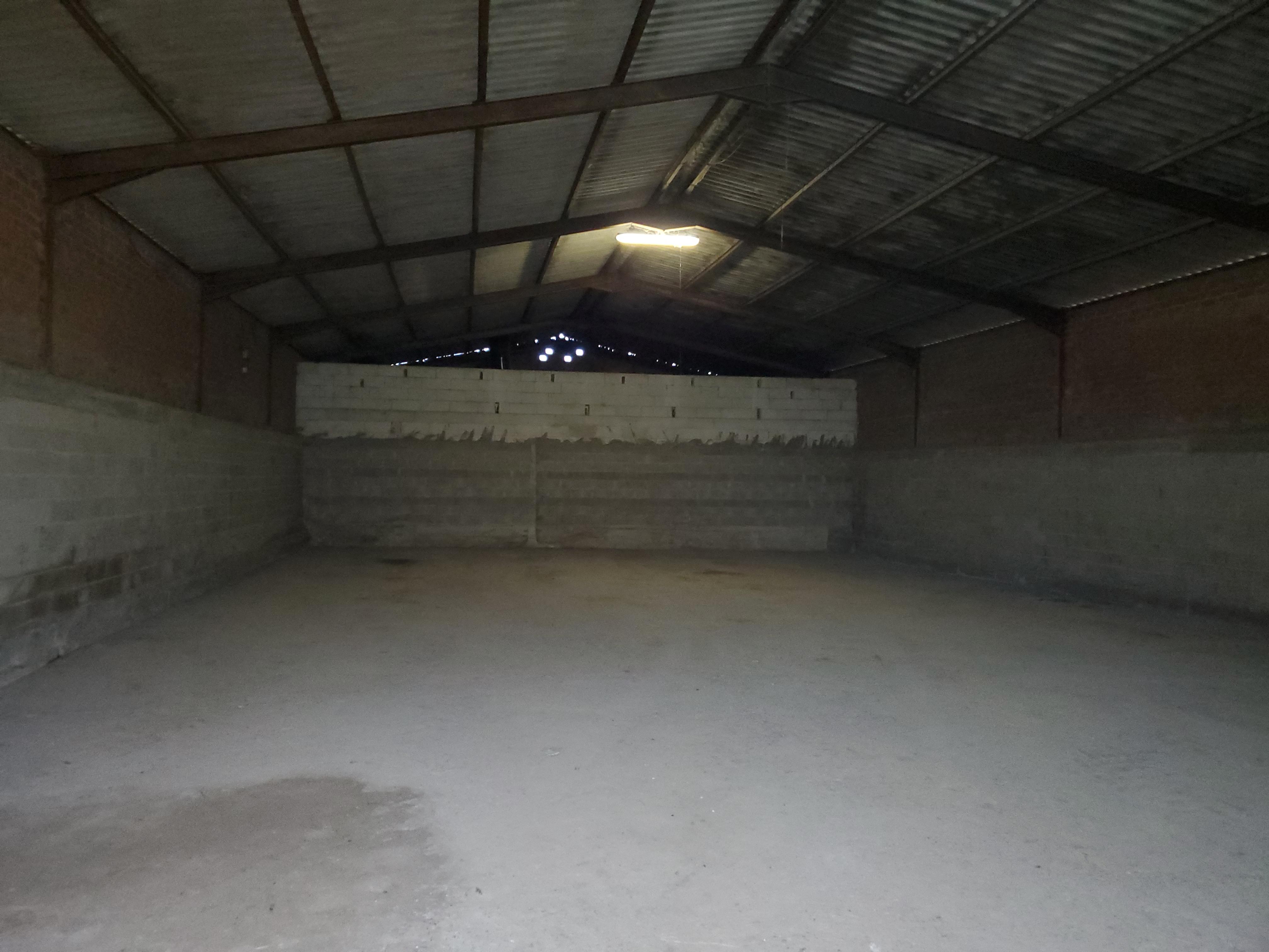 Hangar/entrepôt/cellule à louer