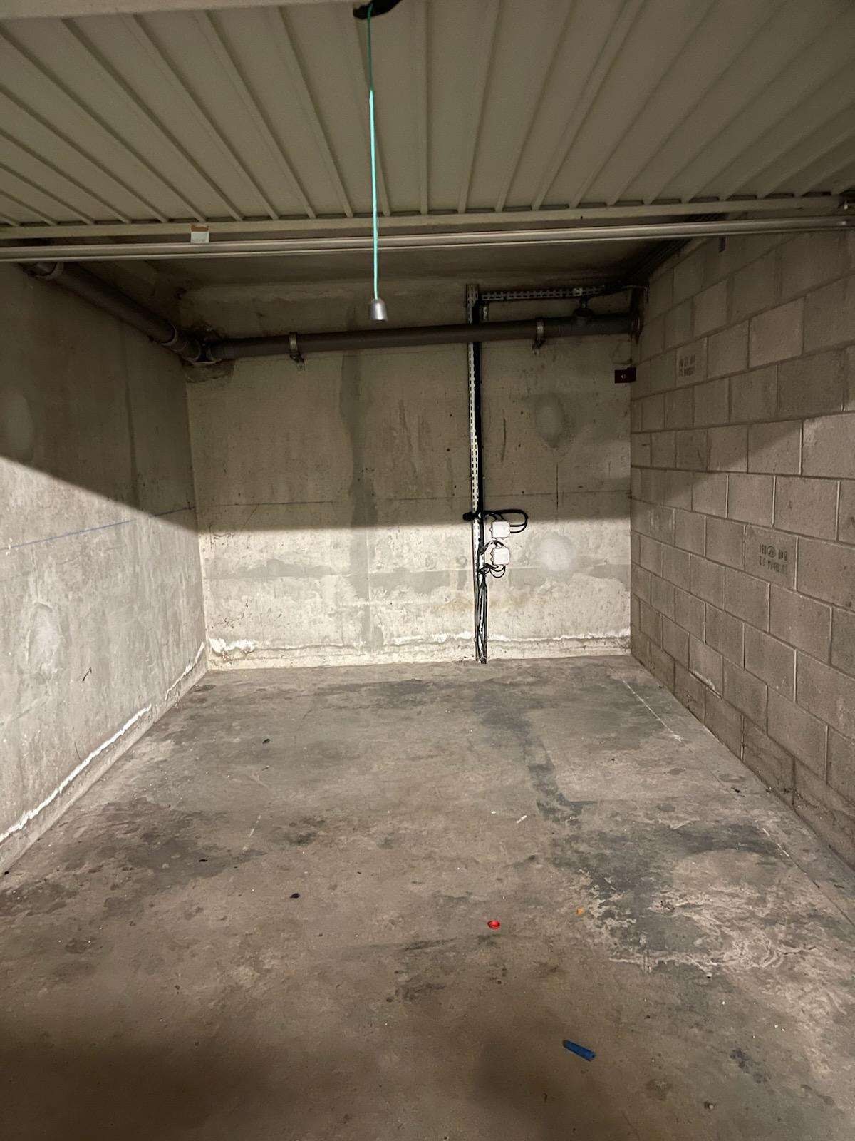 Garage/ Box - 10m² - Saulx-les-Chartreux