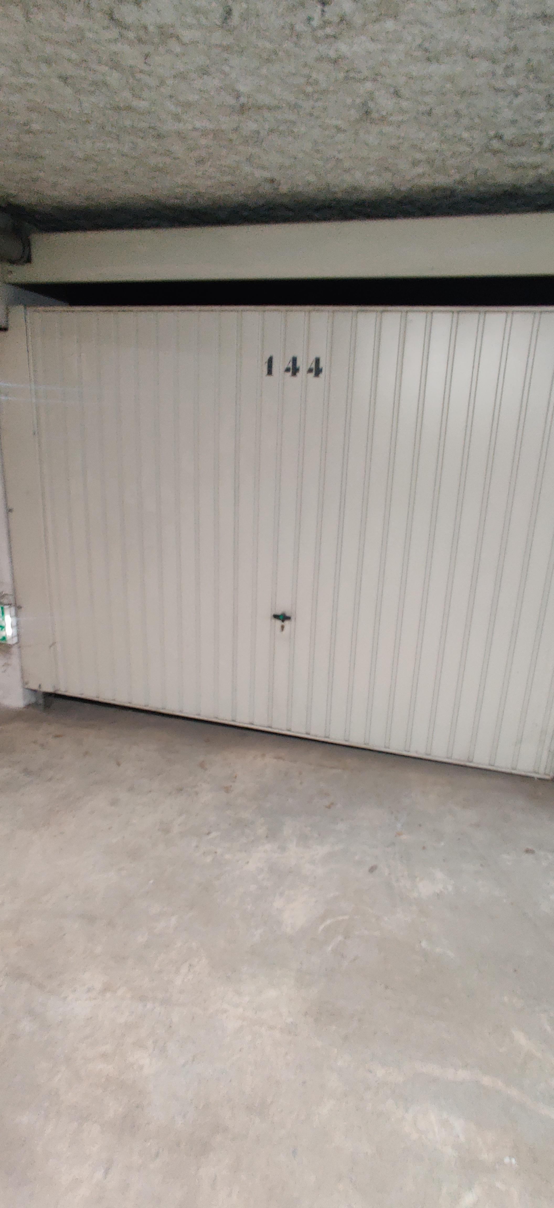 Garage/ Box - 10m² - Saulx-les-Chartreux