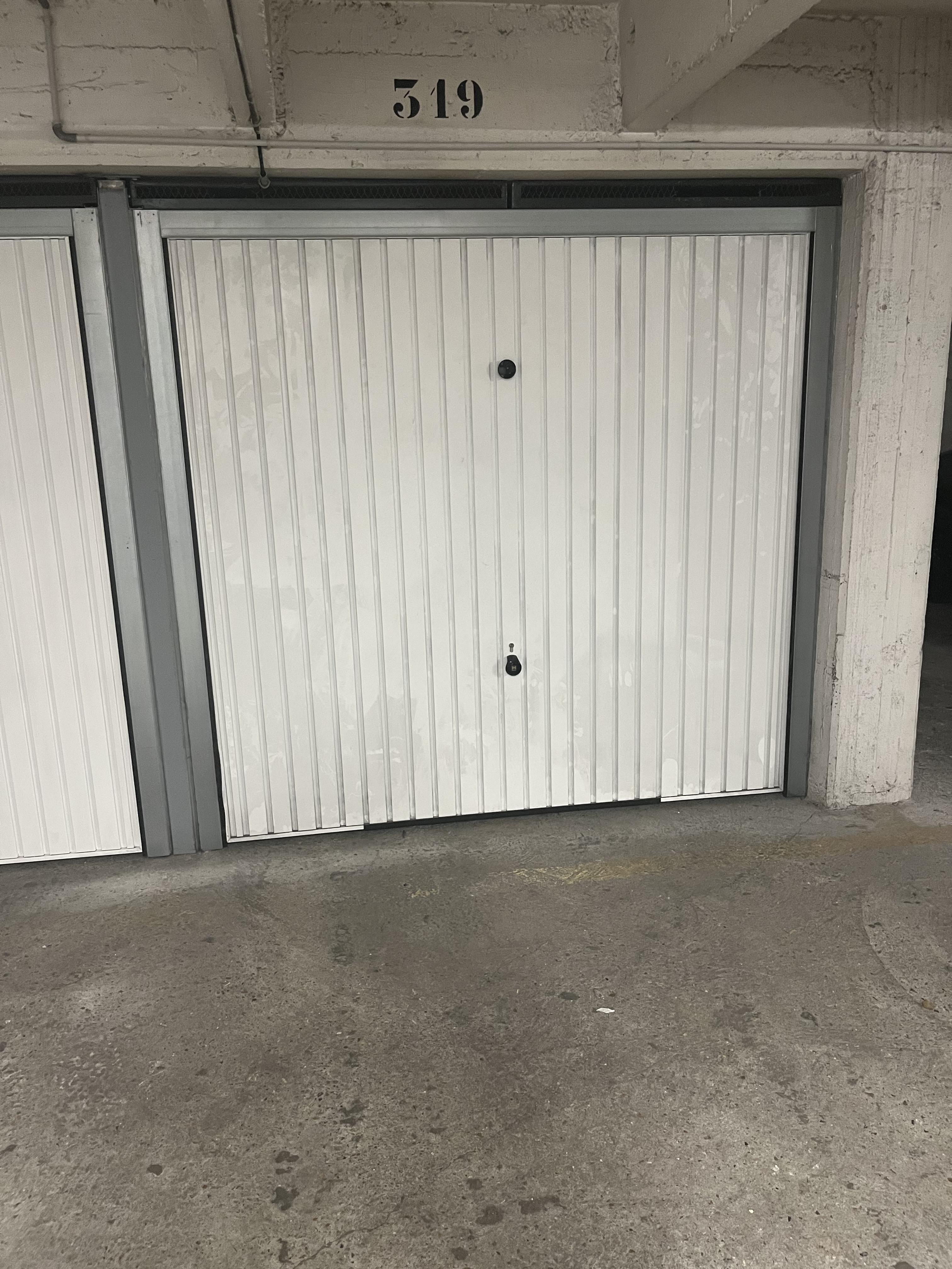 Box n° 319 - 16m² - Rue de