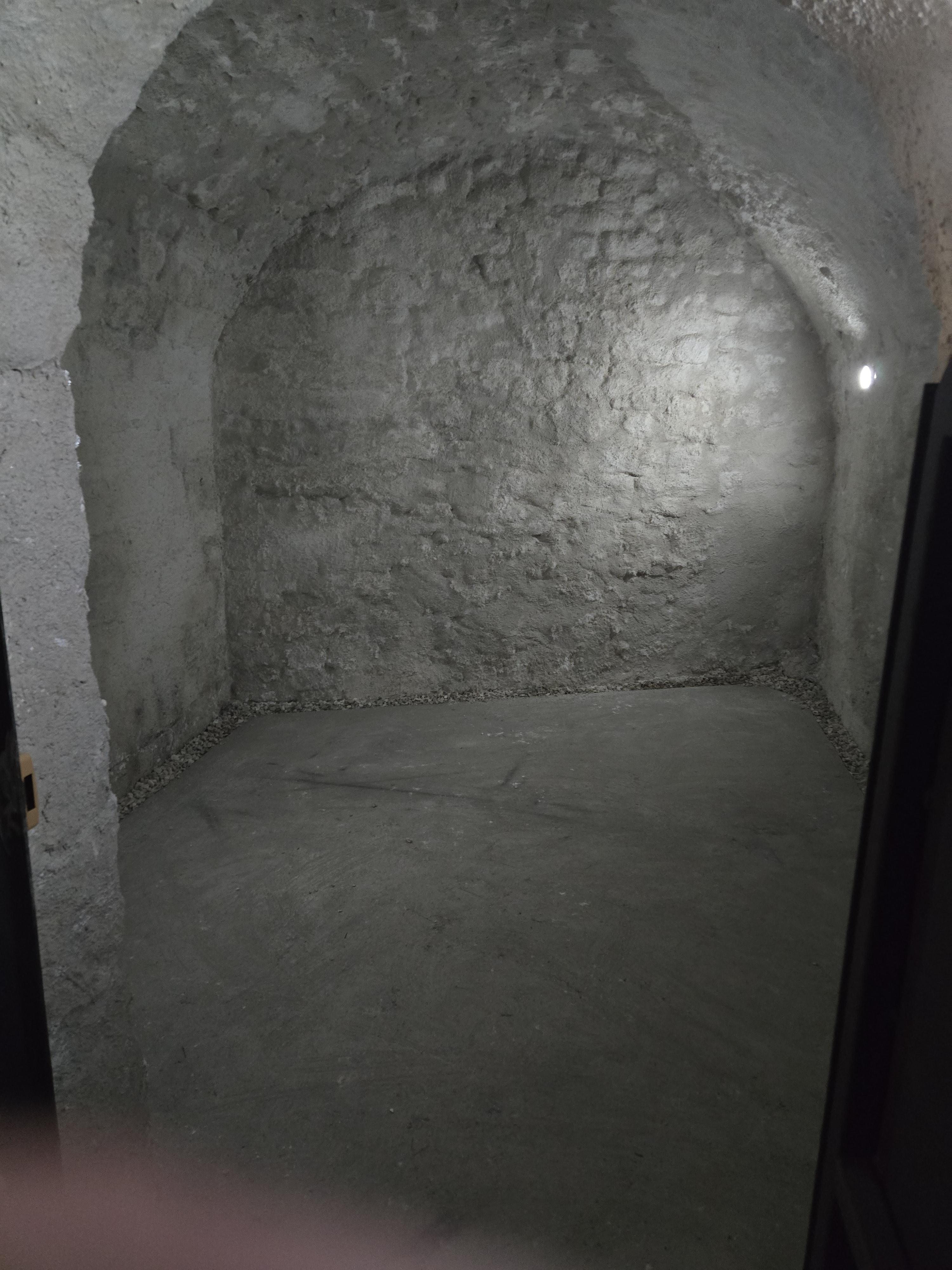Cave saine sans humidité 9.4m2