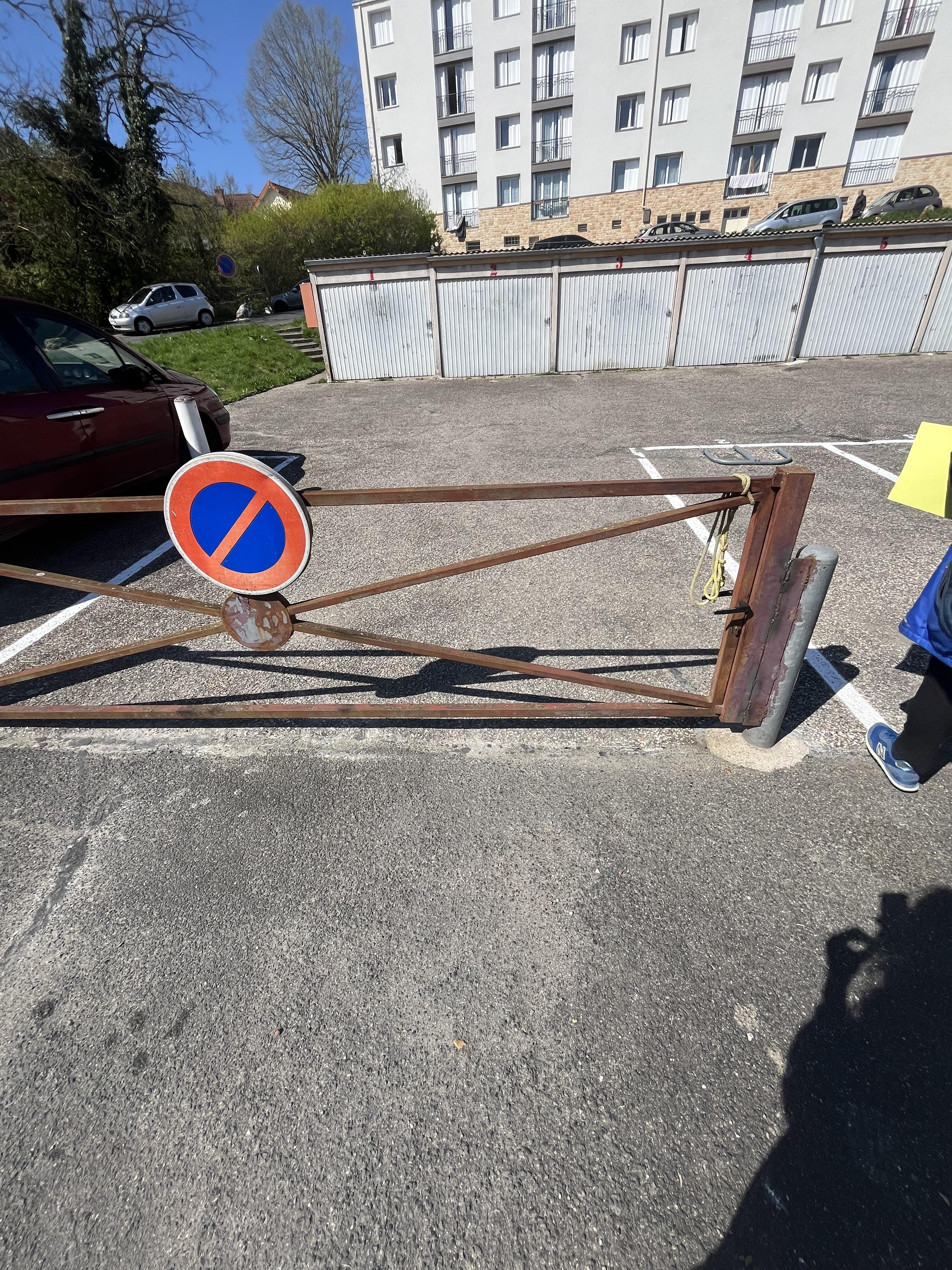 Garage/ Box 12m² à Melun - KEY