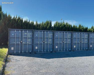 Container