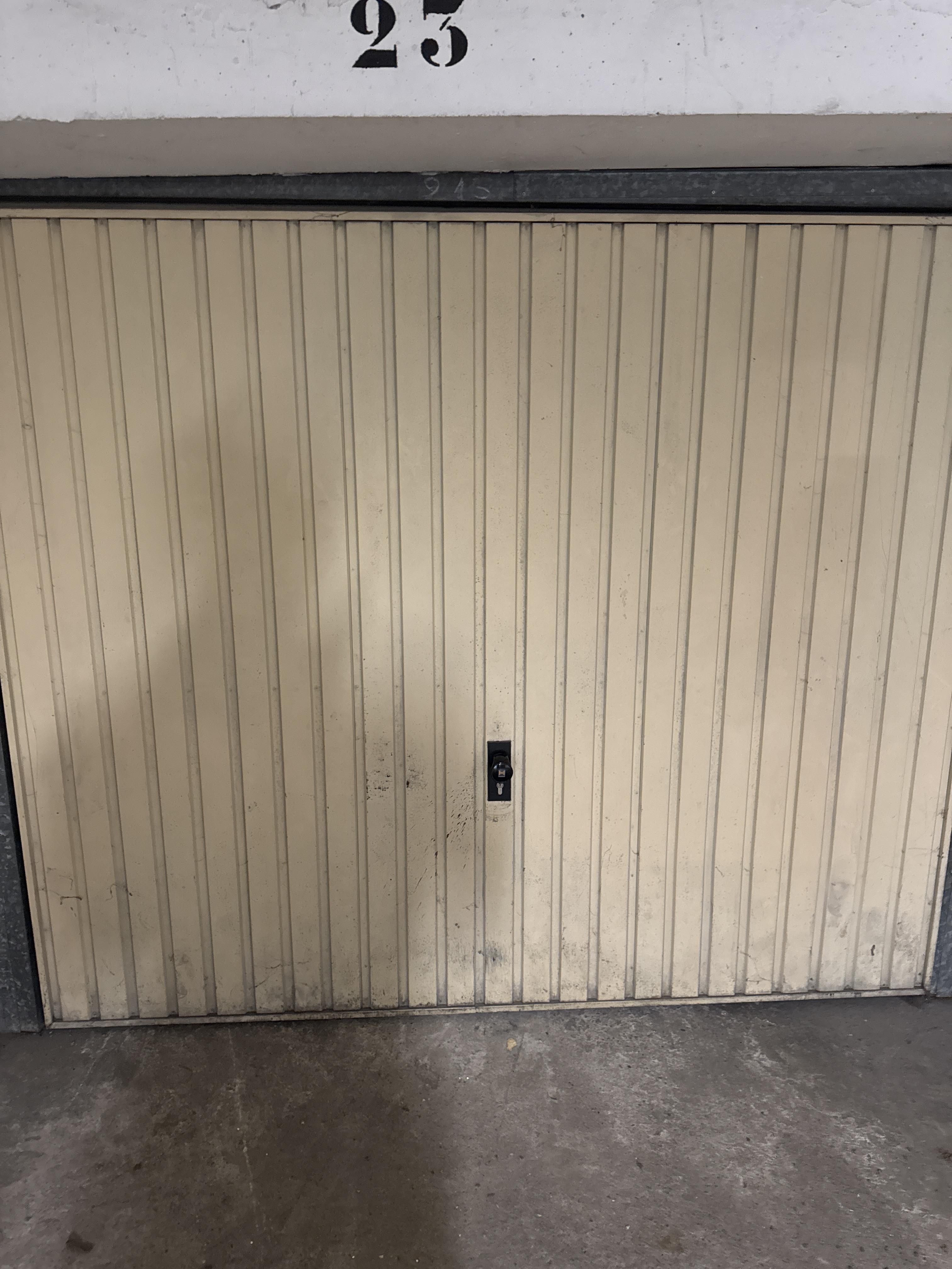 Garage/Box de Stockage - 14m² à Achères
