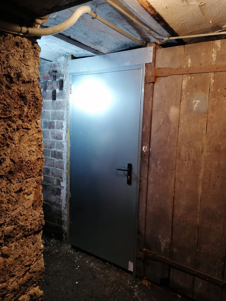 Local de stockage 11m3 idéal peintre - entreprise