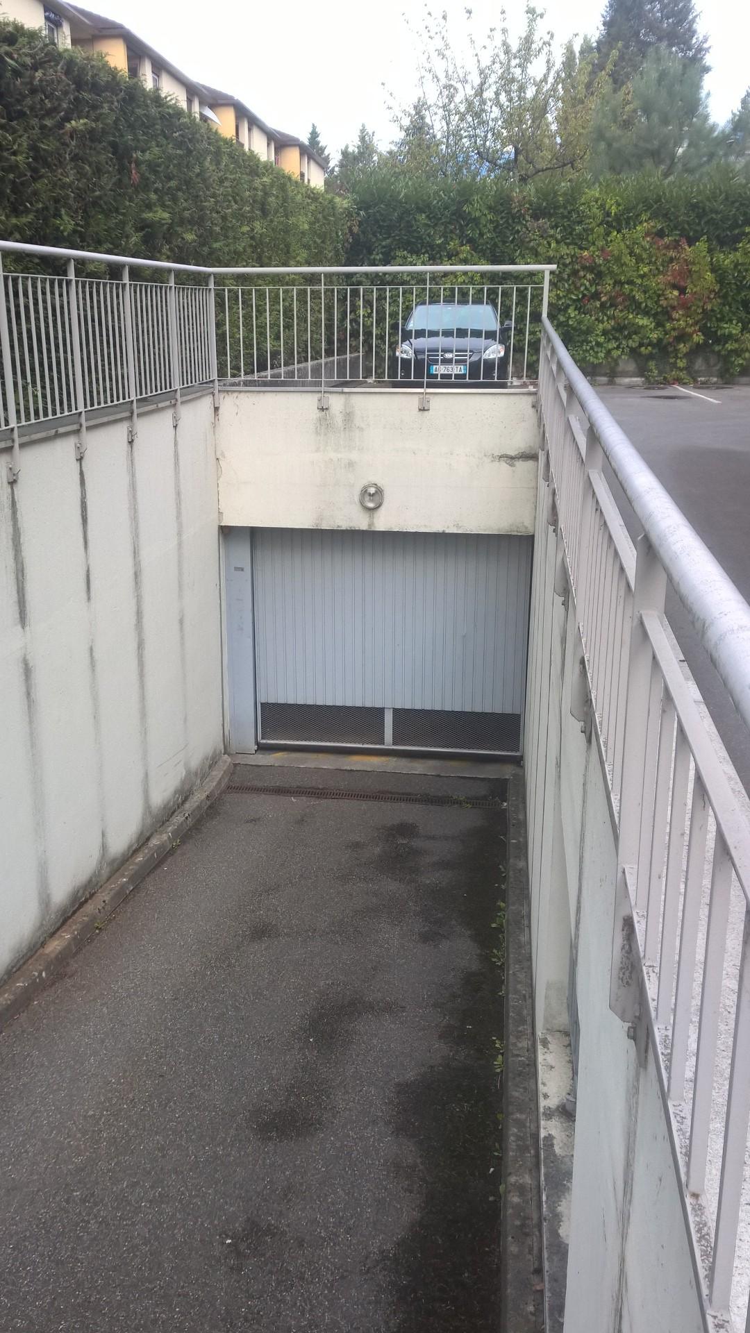 Découvrez cet espace de stationnement ou de stockage
