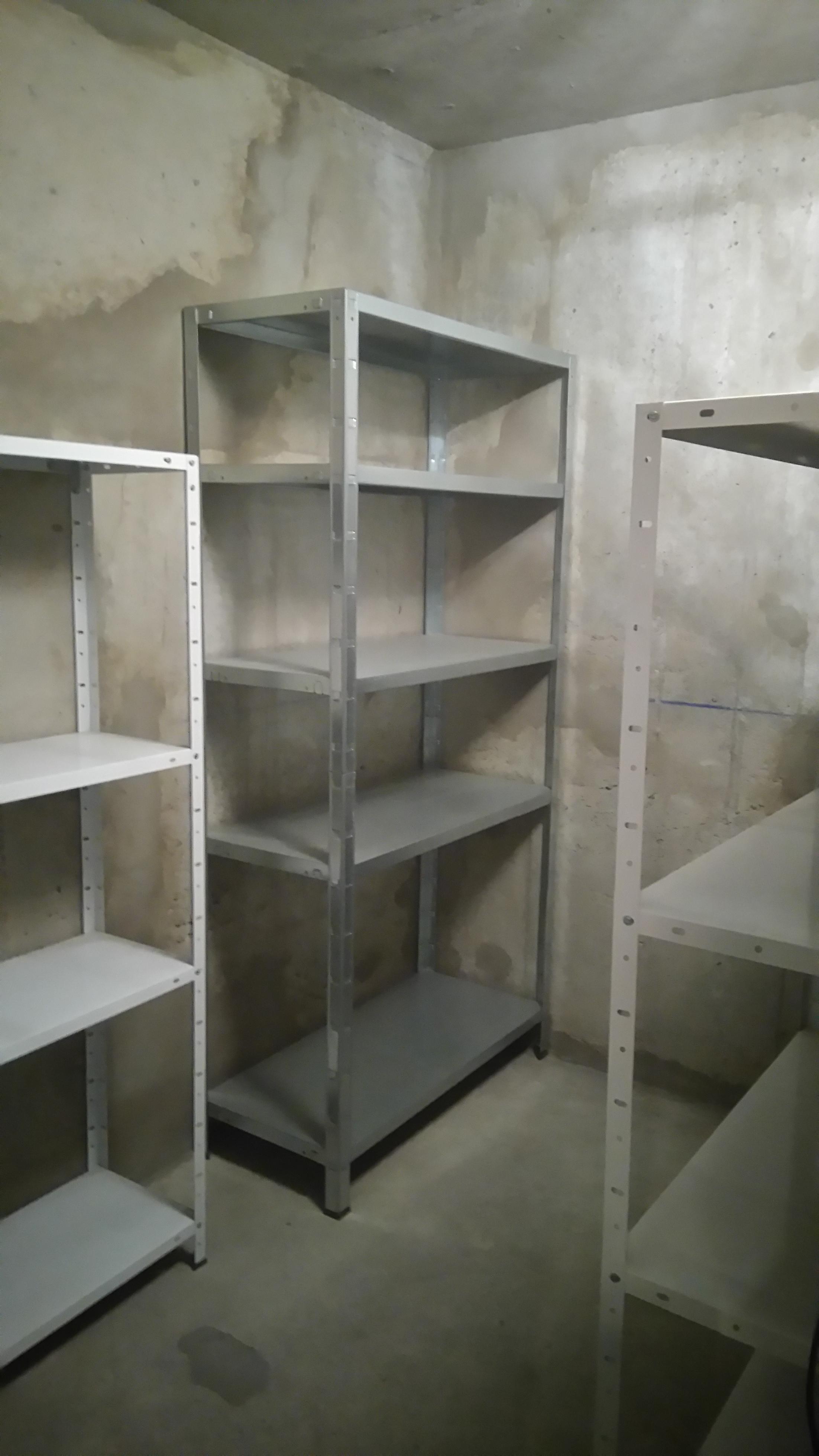 Box de stockage - accès par ascenseur