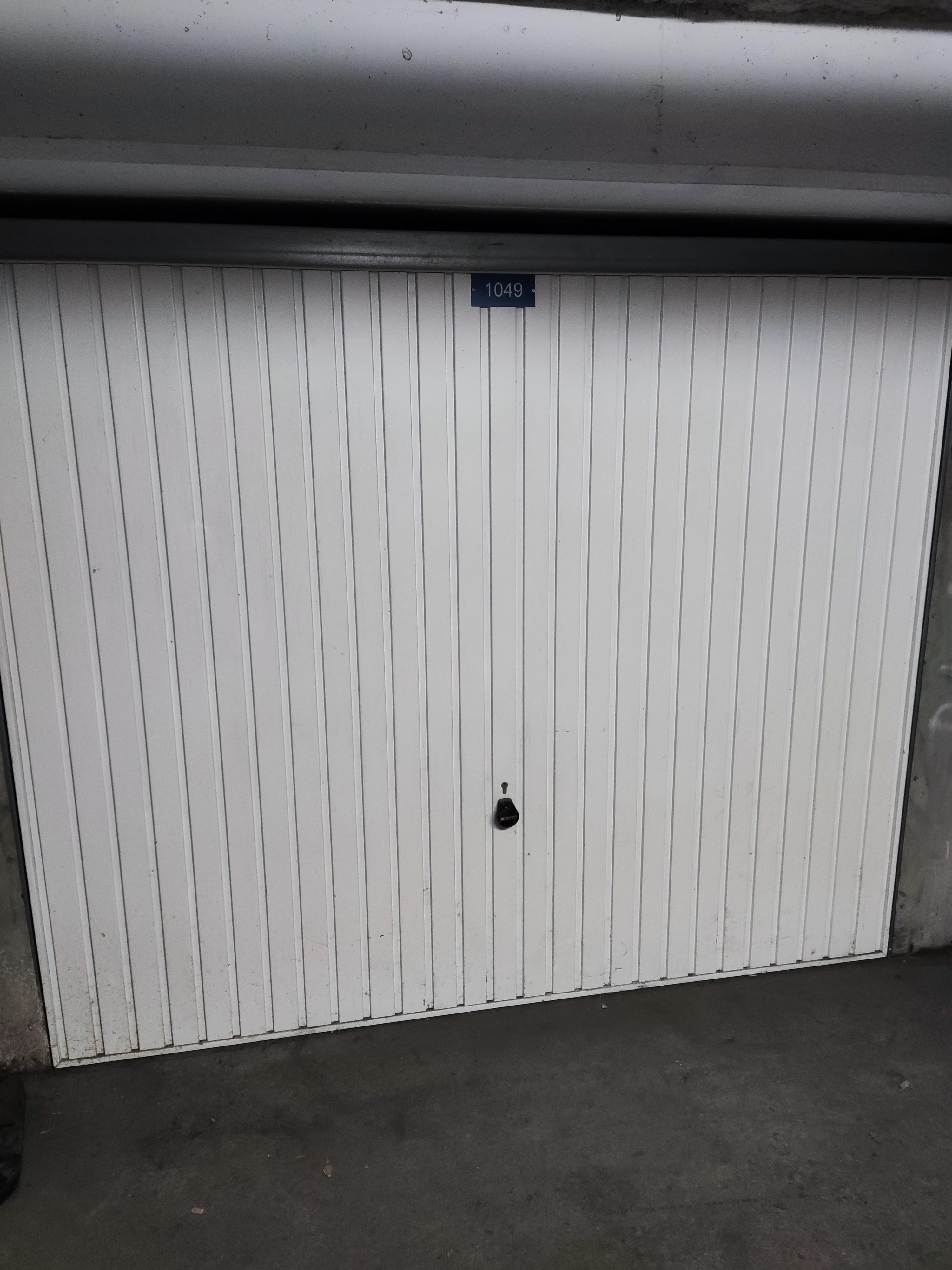Garage fermé en location / Cormeilles-en-Parisis