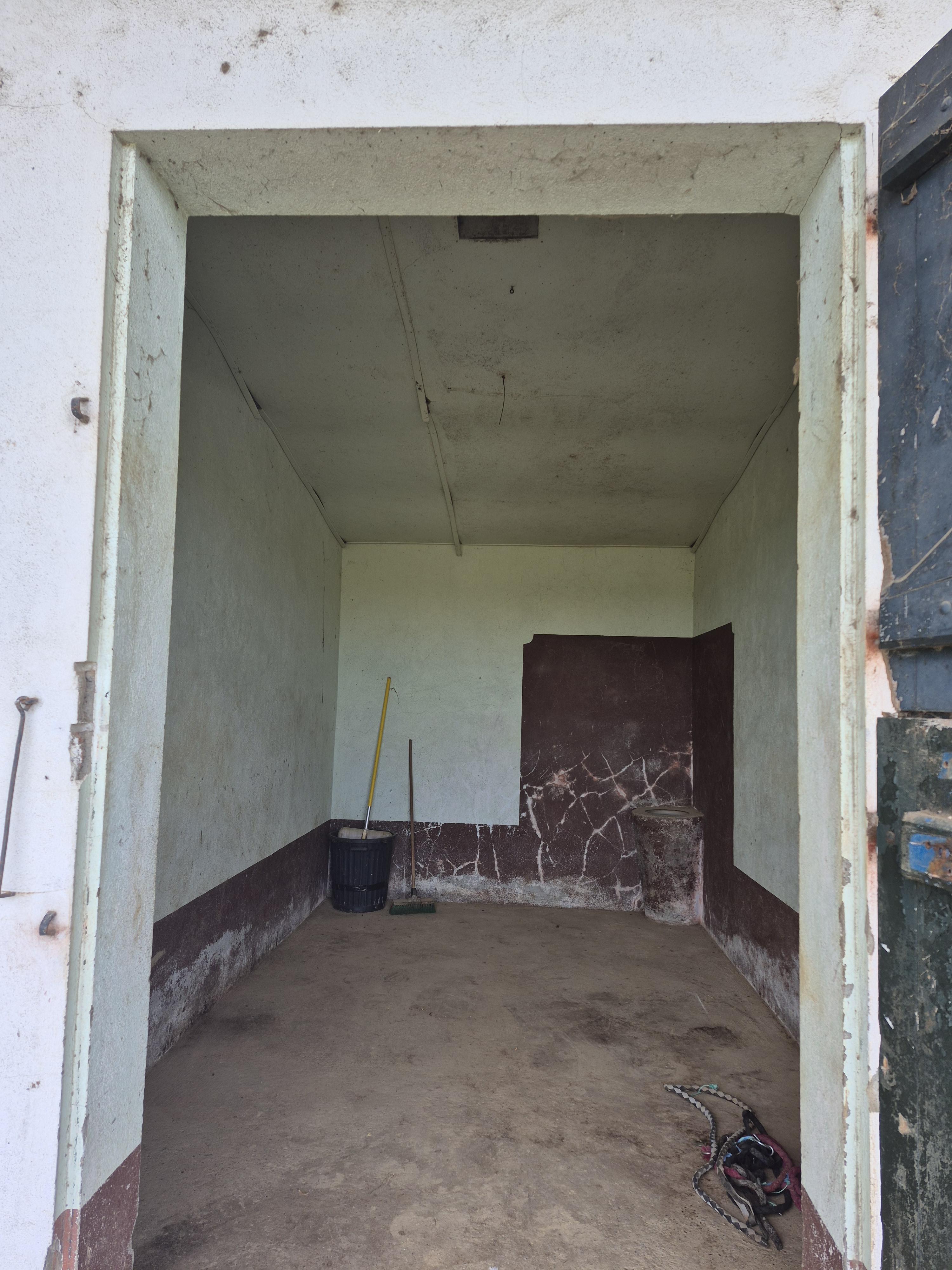 Espace privé • Box de stockage 12 m2,