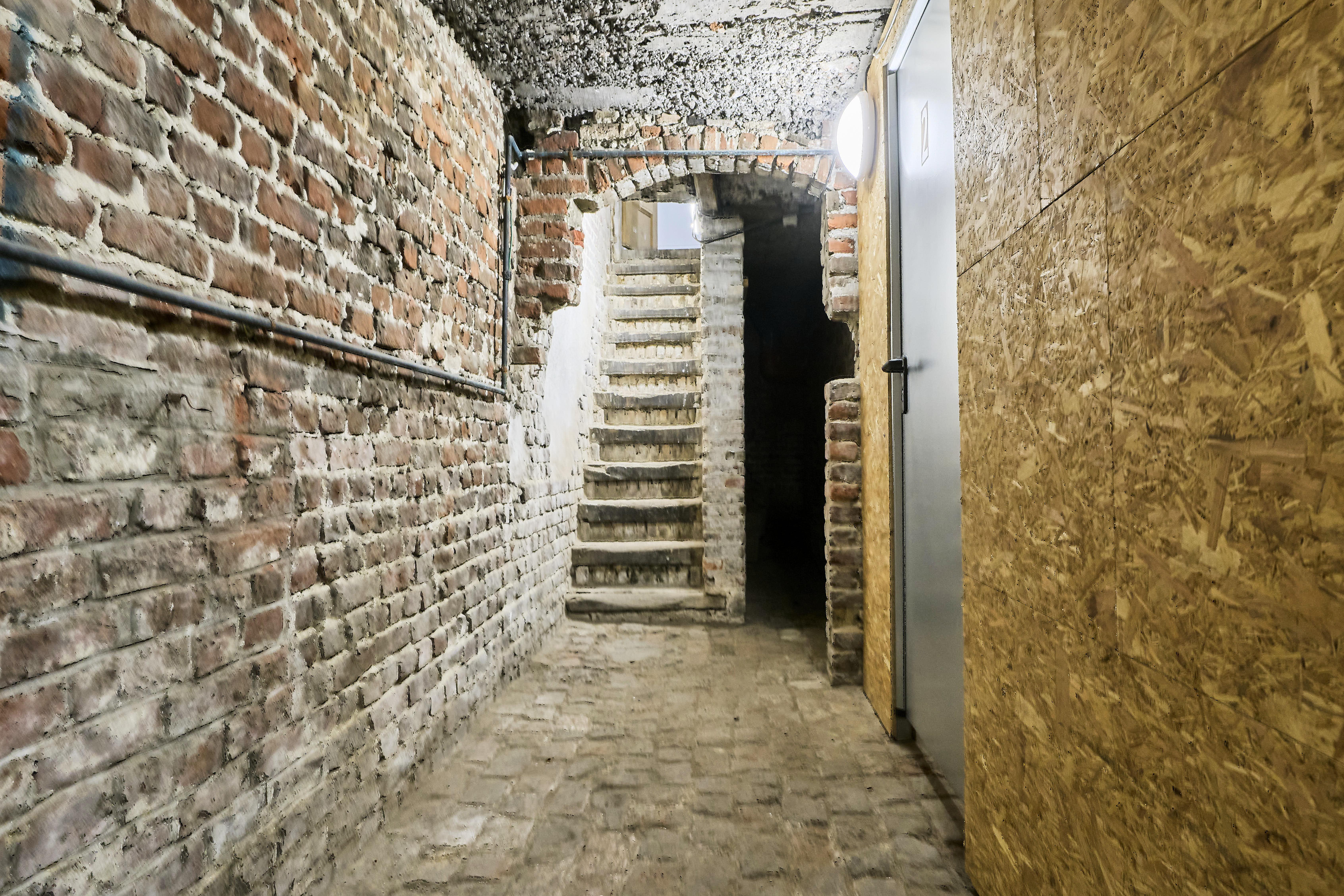 Sous sol Box n°2 - 7m² - boulevard
