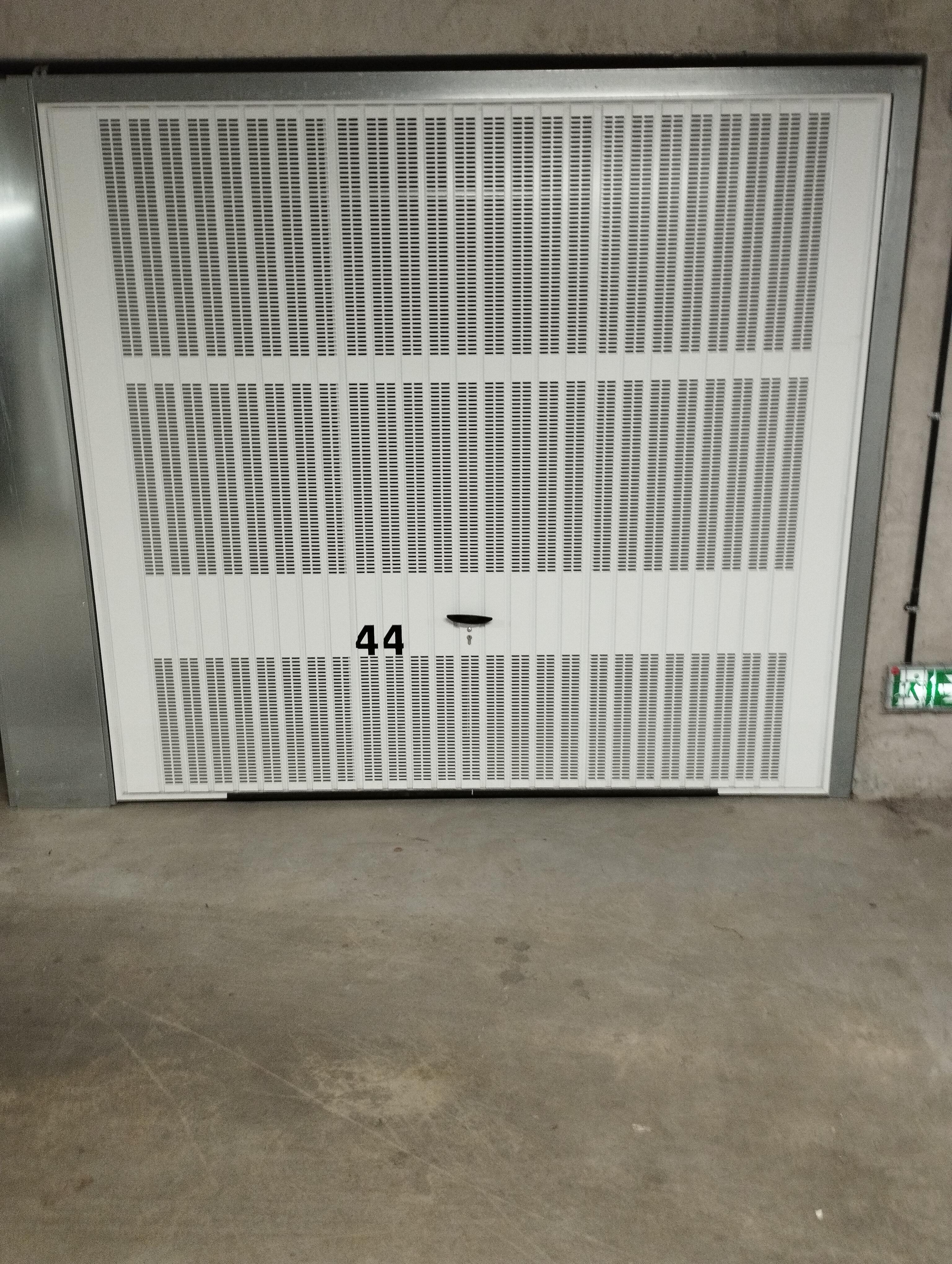 Garage/Box - 13m² - Pierre-Bénite