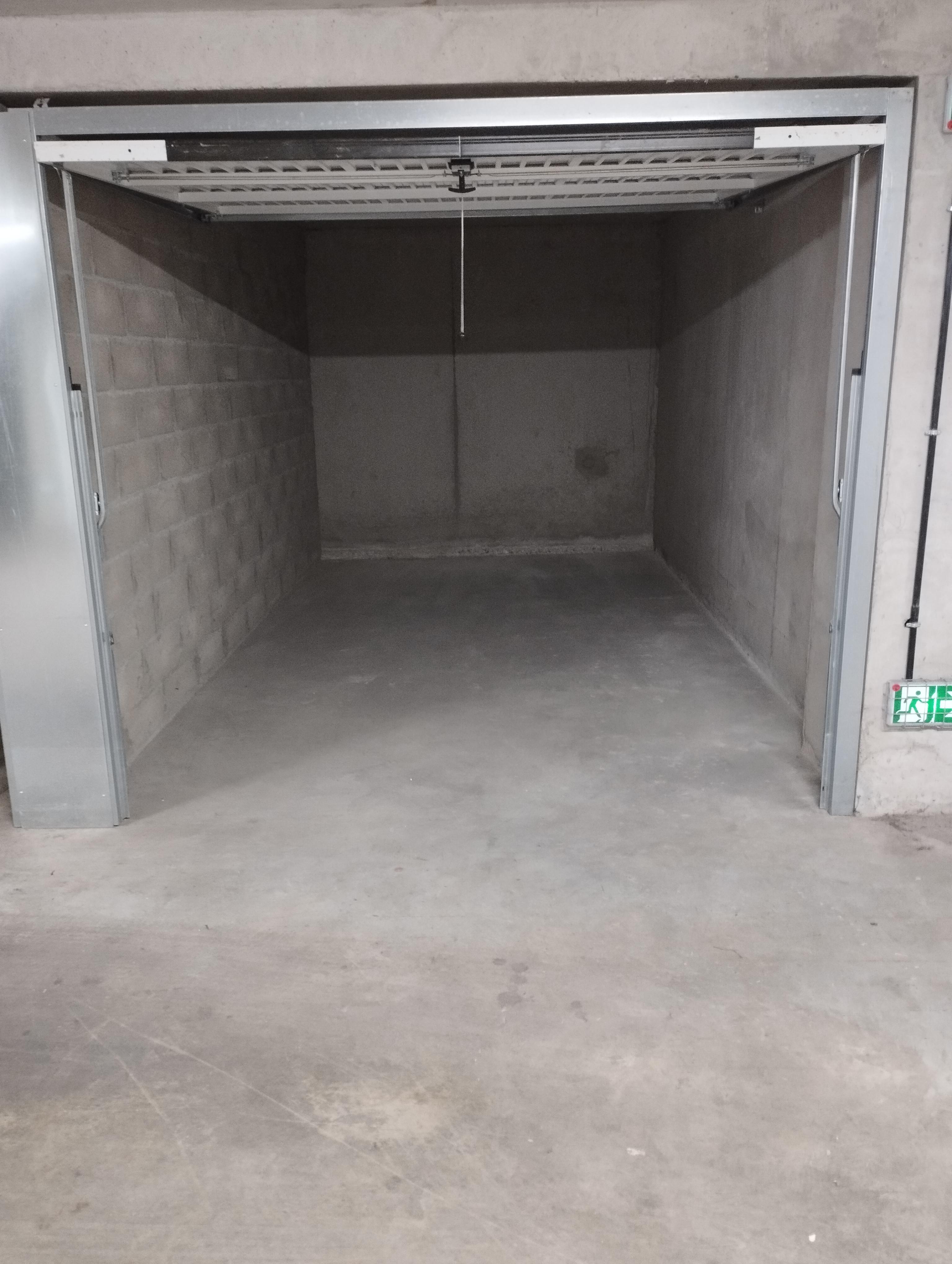 Garage/Box - 13m² - Pierre-Bénite