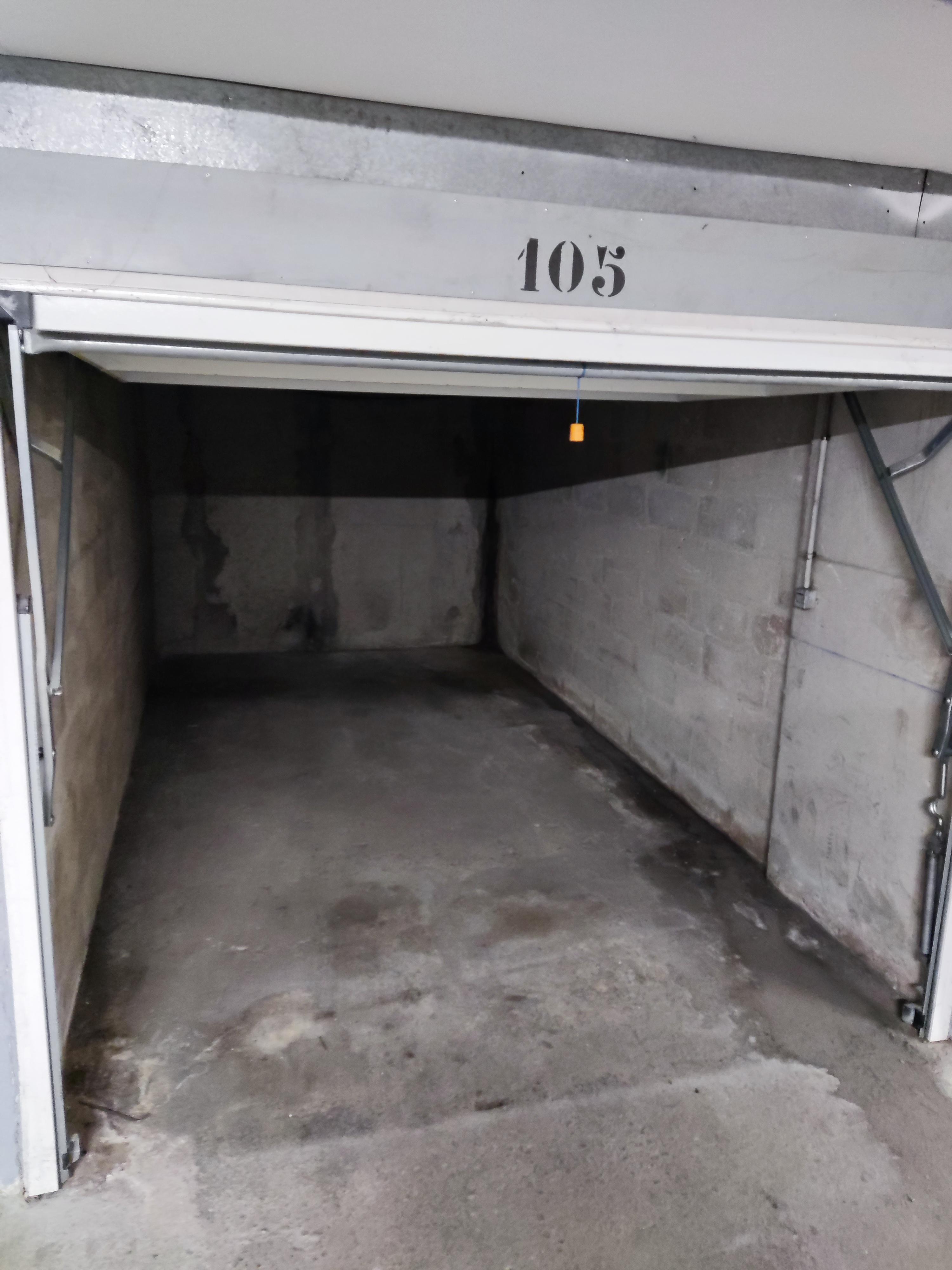 Garage/ Box 11m² - Bezons