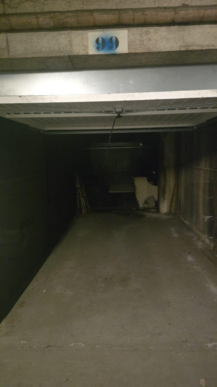 Garage Box 12m² à Dourdan