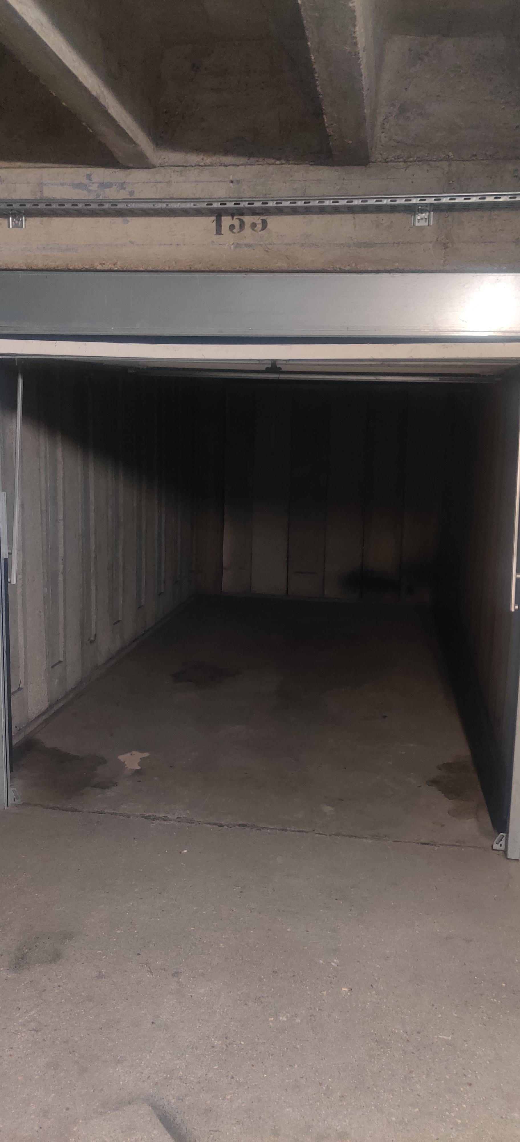 Garage Box 12m² à Dourdan