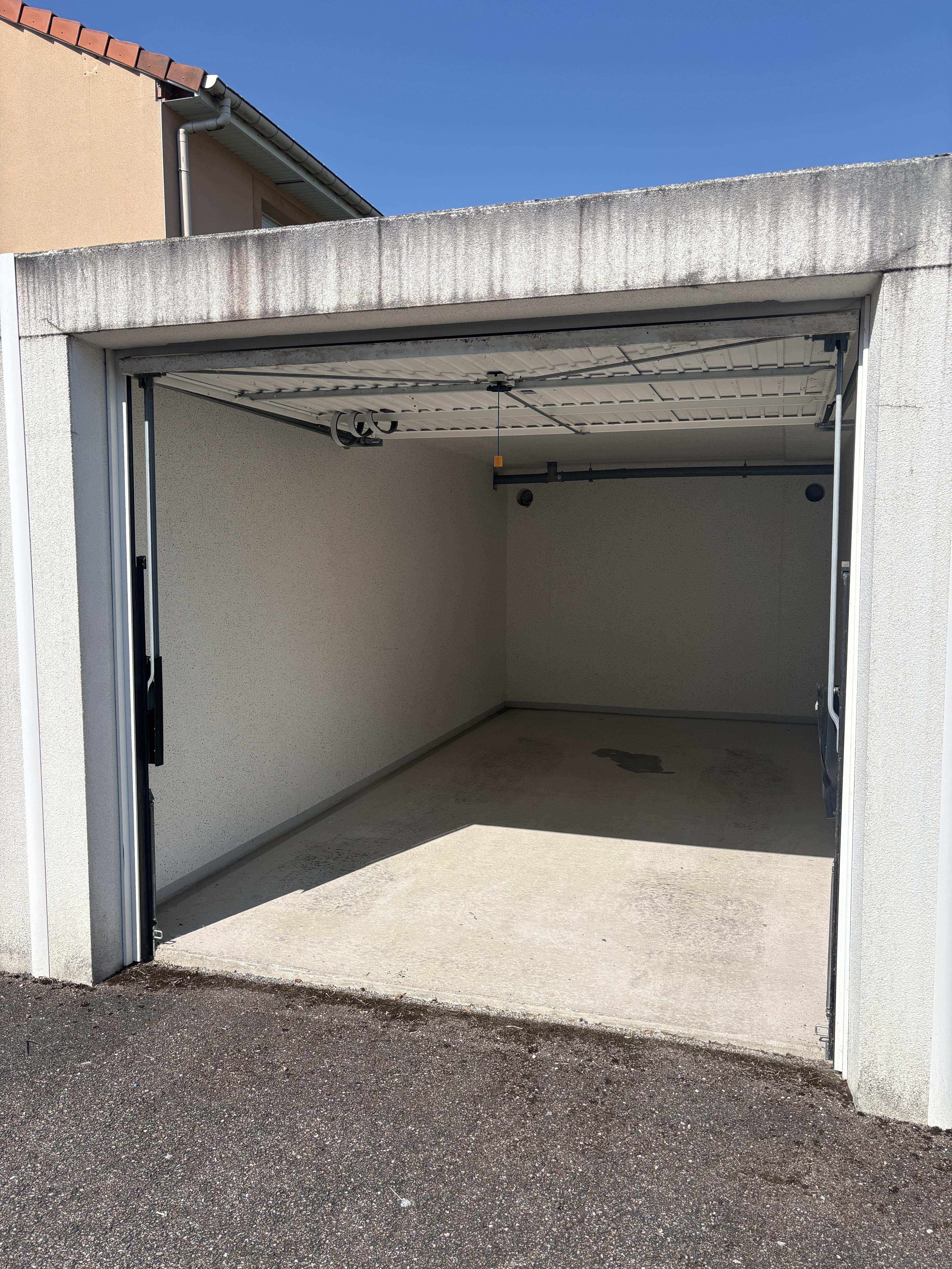 Garage/ Box 14m² - Blénod-lès-Pont-à-Mousson