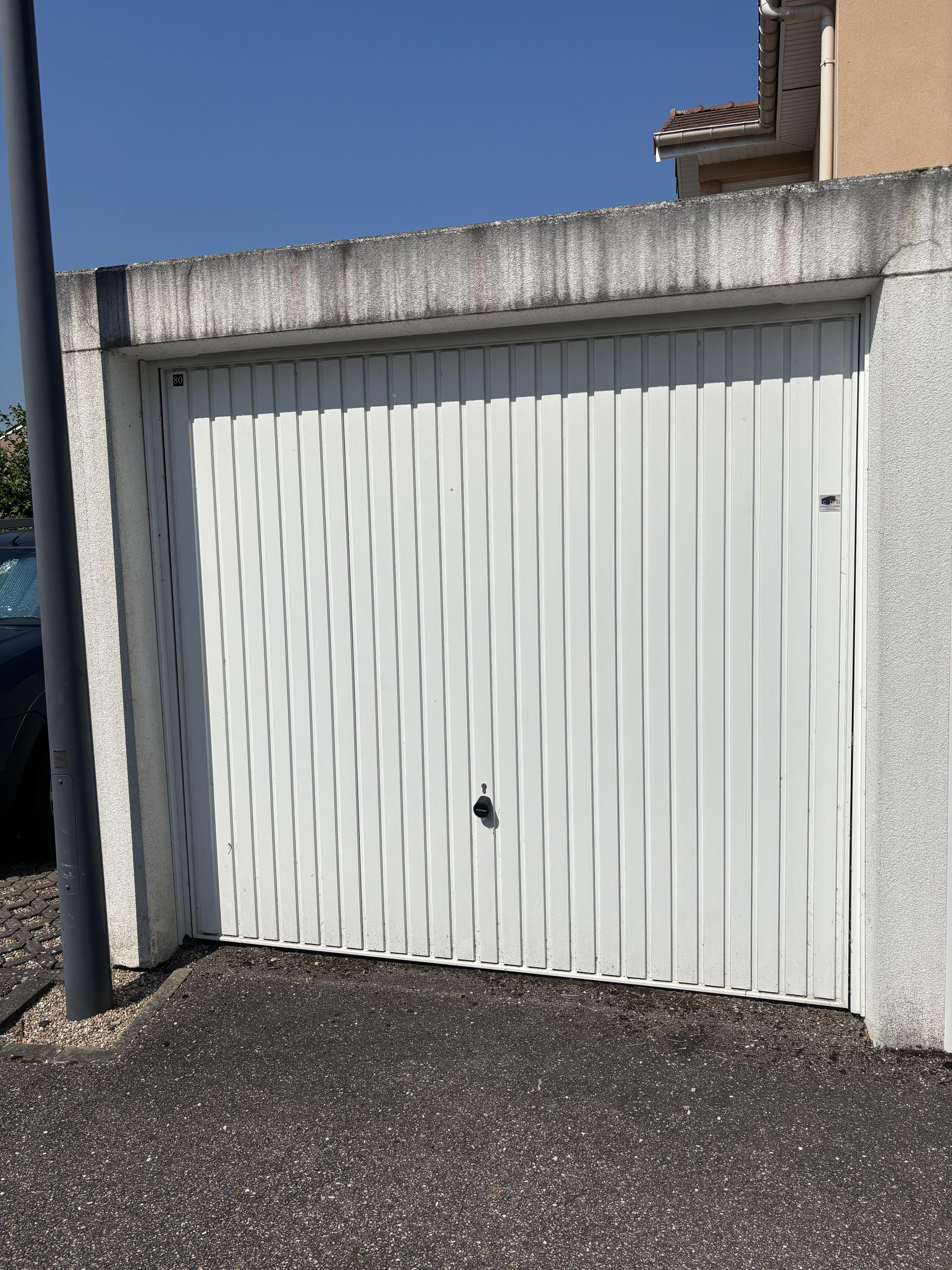 Garage/ Box 14m² - Blénod-lès-Pont-à-Mousson