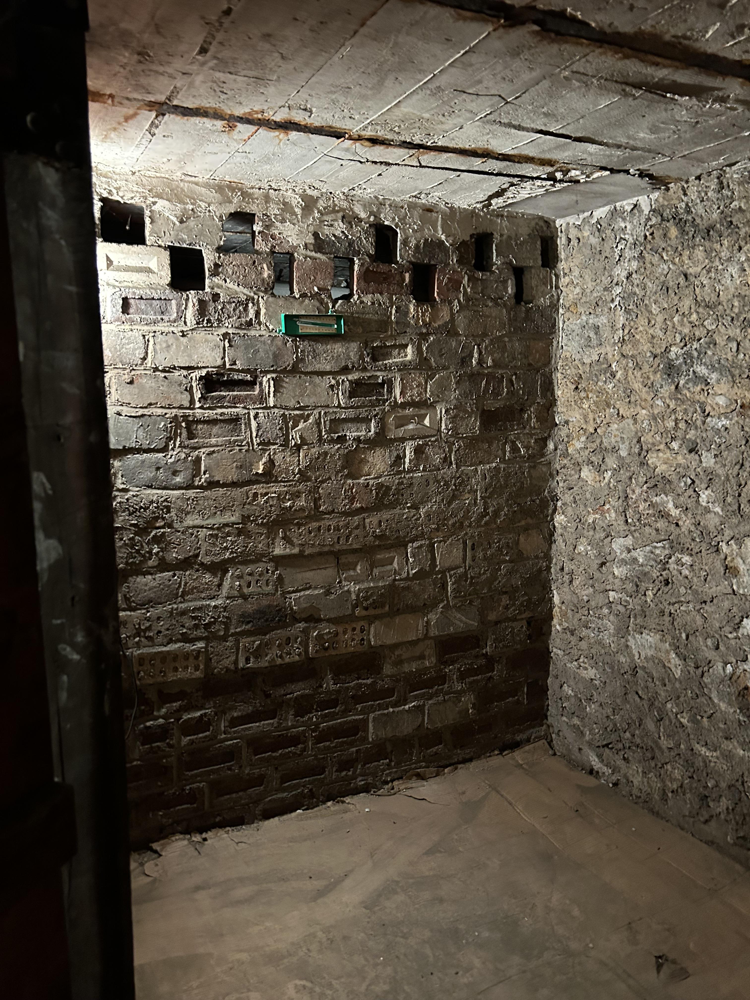 Cave de 5 m² à Courbevoie (Bécon-les-Bruyères)