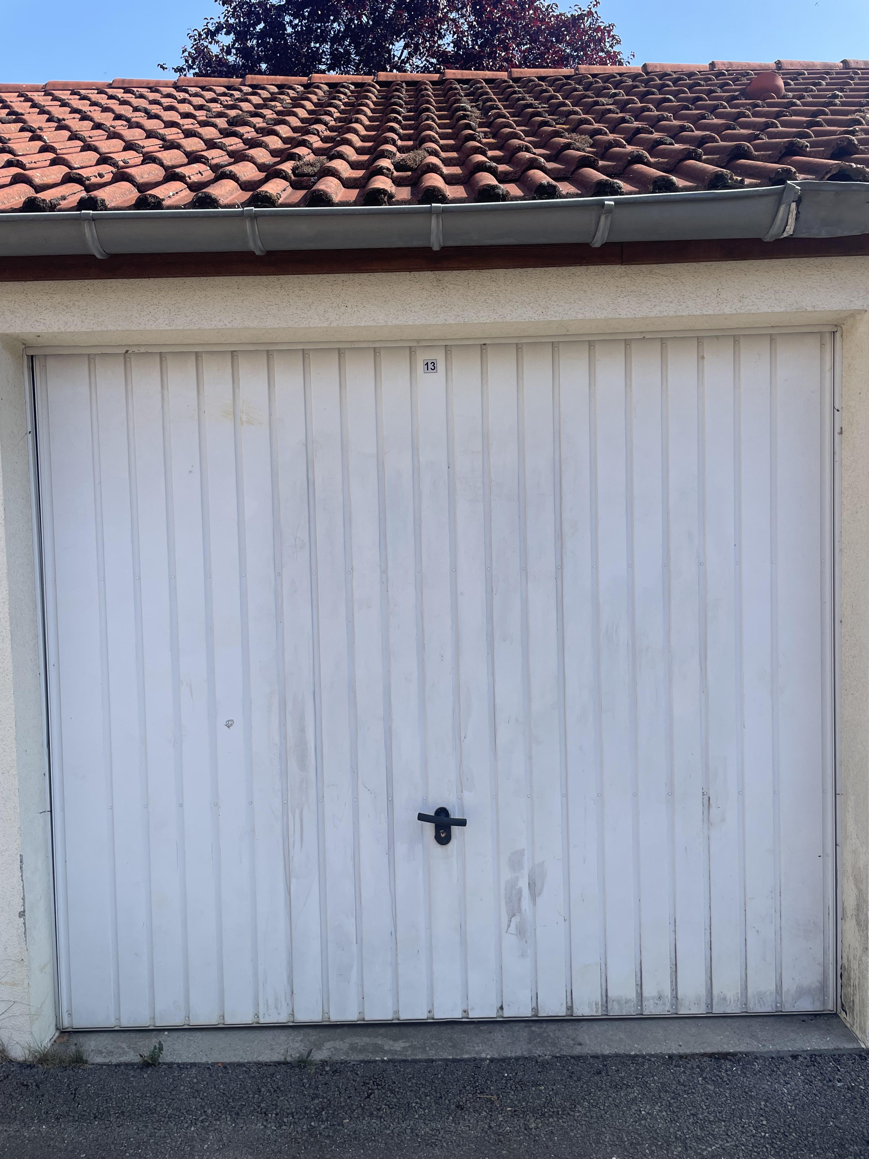 Garage/ Box 14m² -Algrange