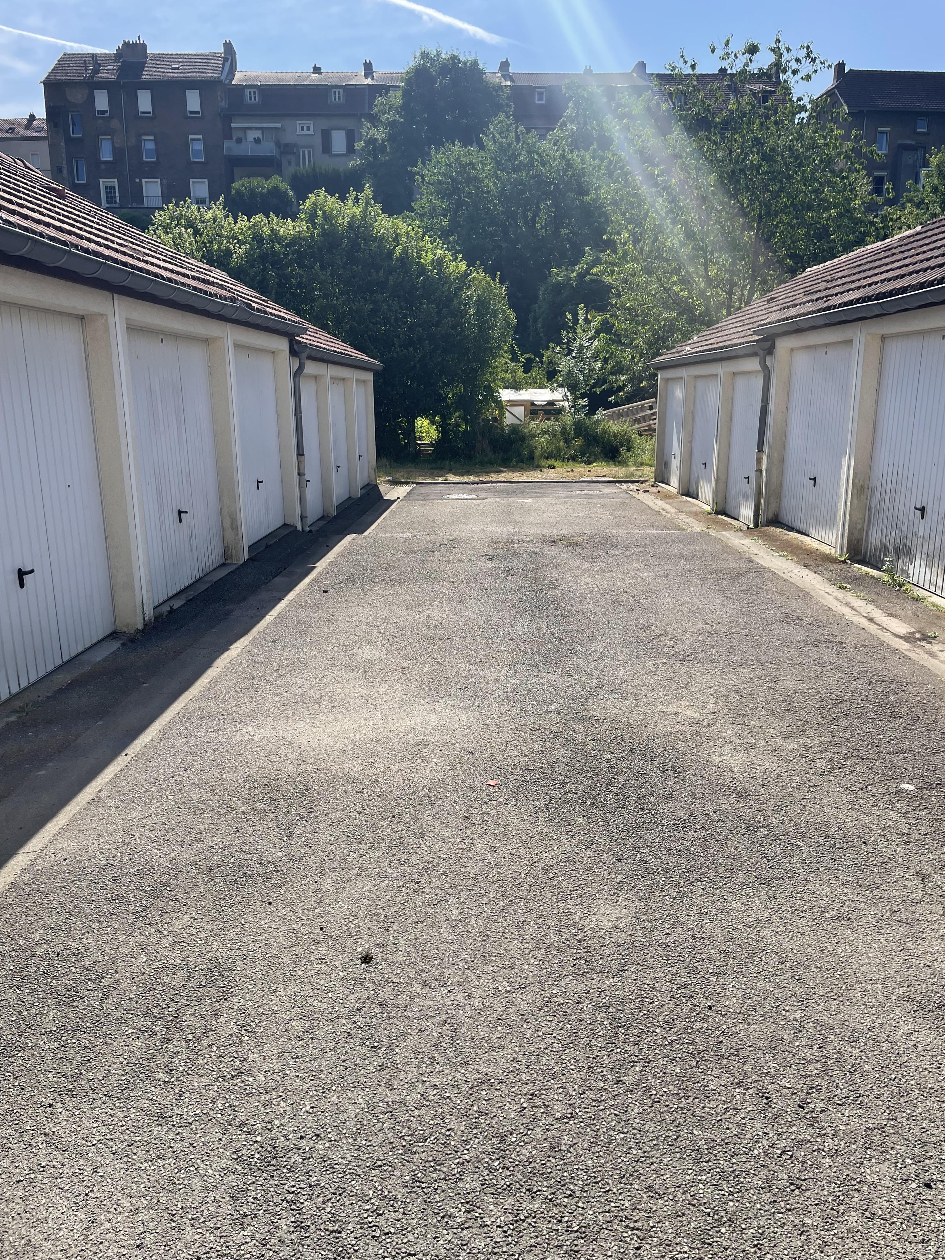 Garage/ Box 14m² -Algrange