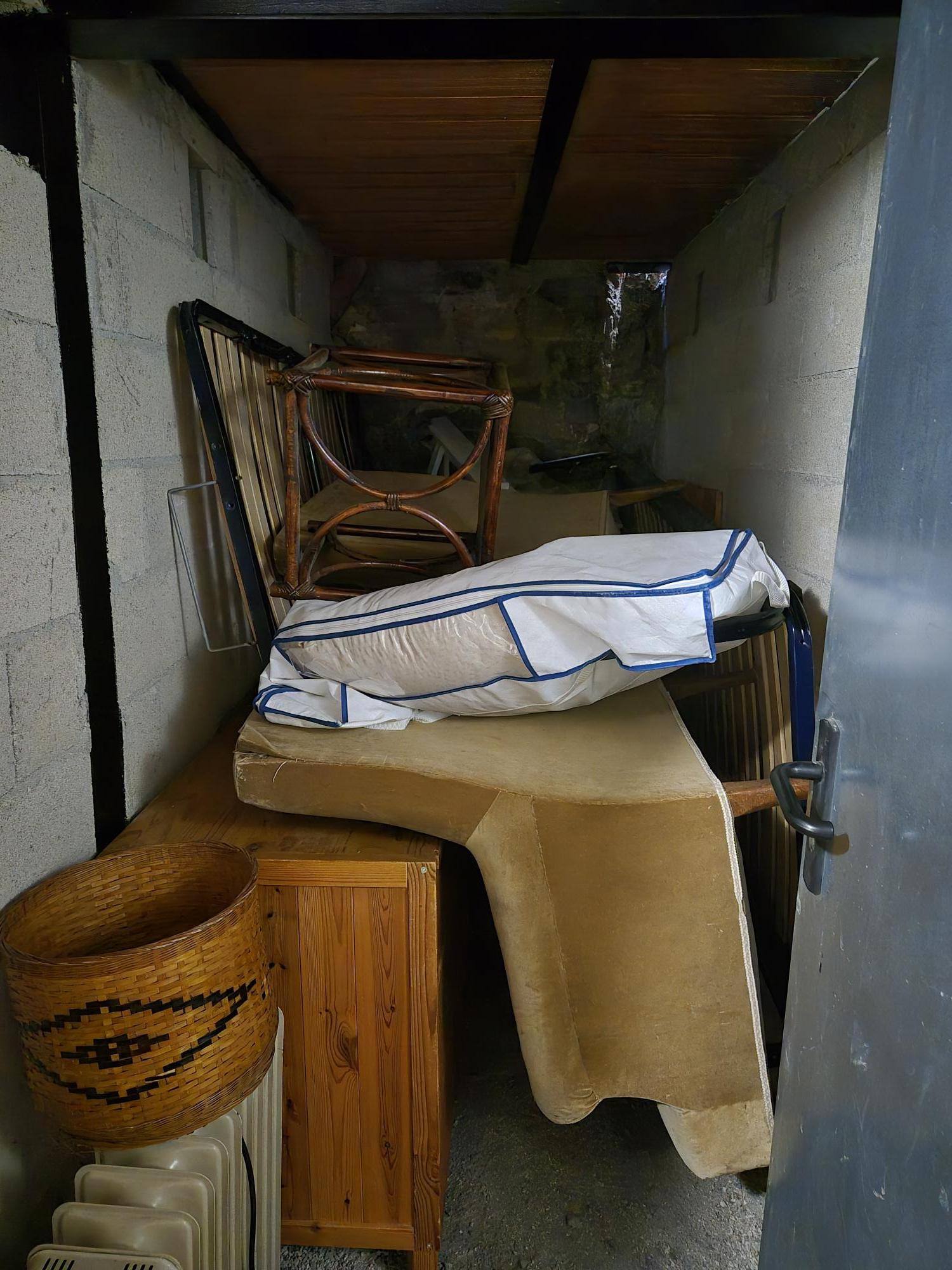 Cave saine et rénovée - 4m2 – Batignolles-Monceau