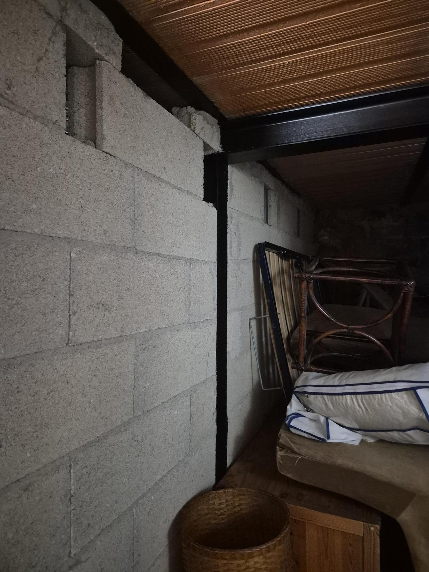 Cave saine et rénovée - 4m2 – Batignolles-Monceau