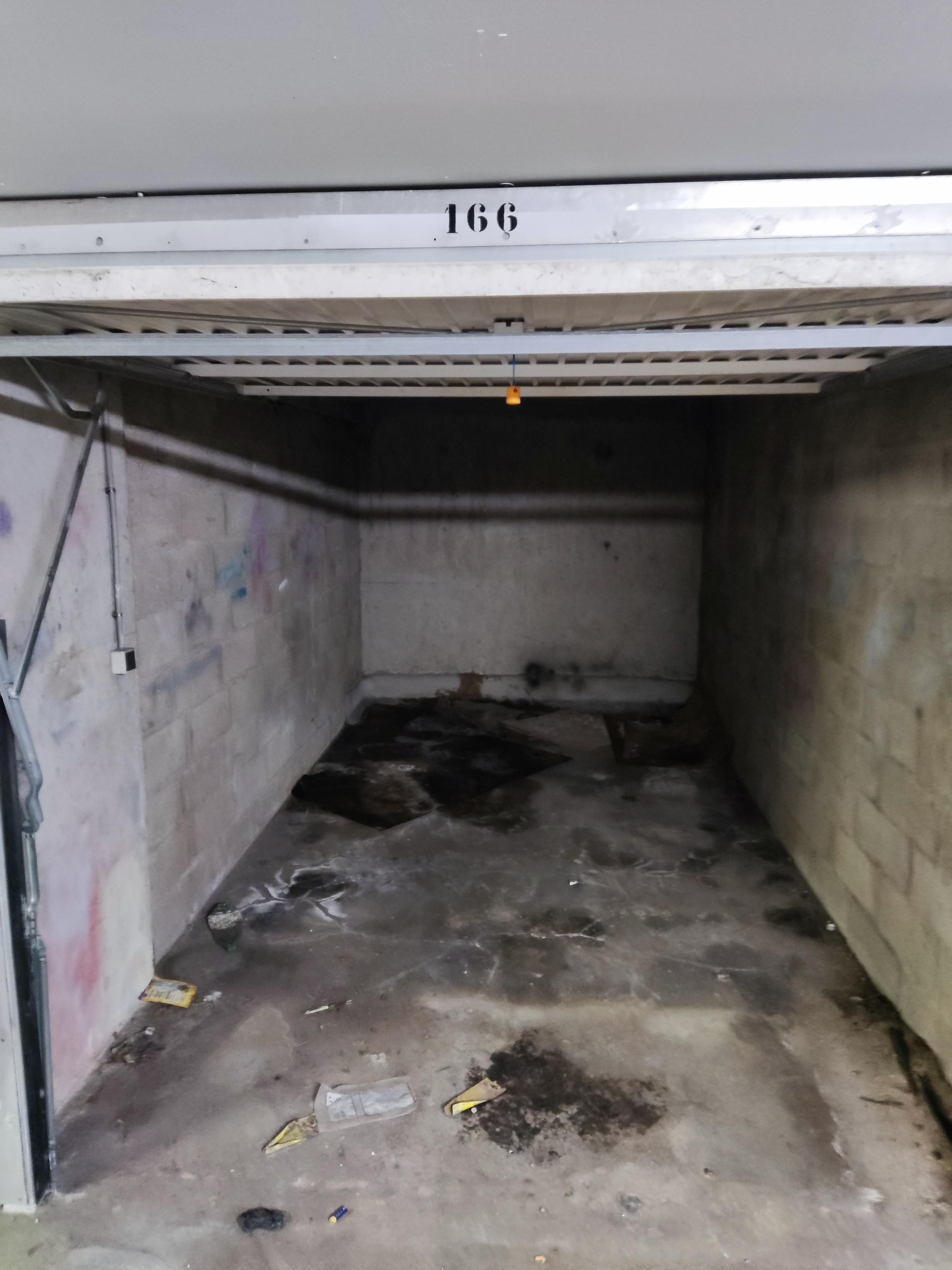 Garage/ Box 11m² - Bezons