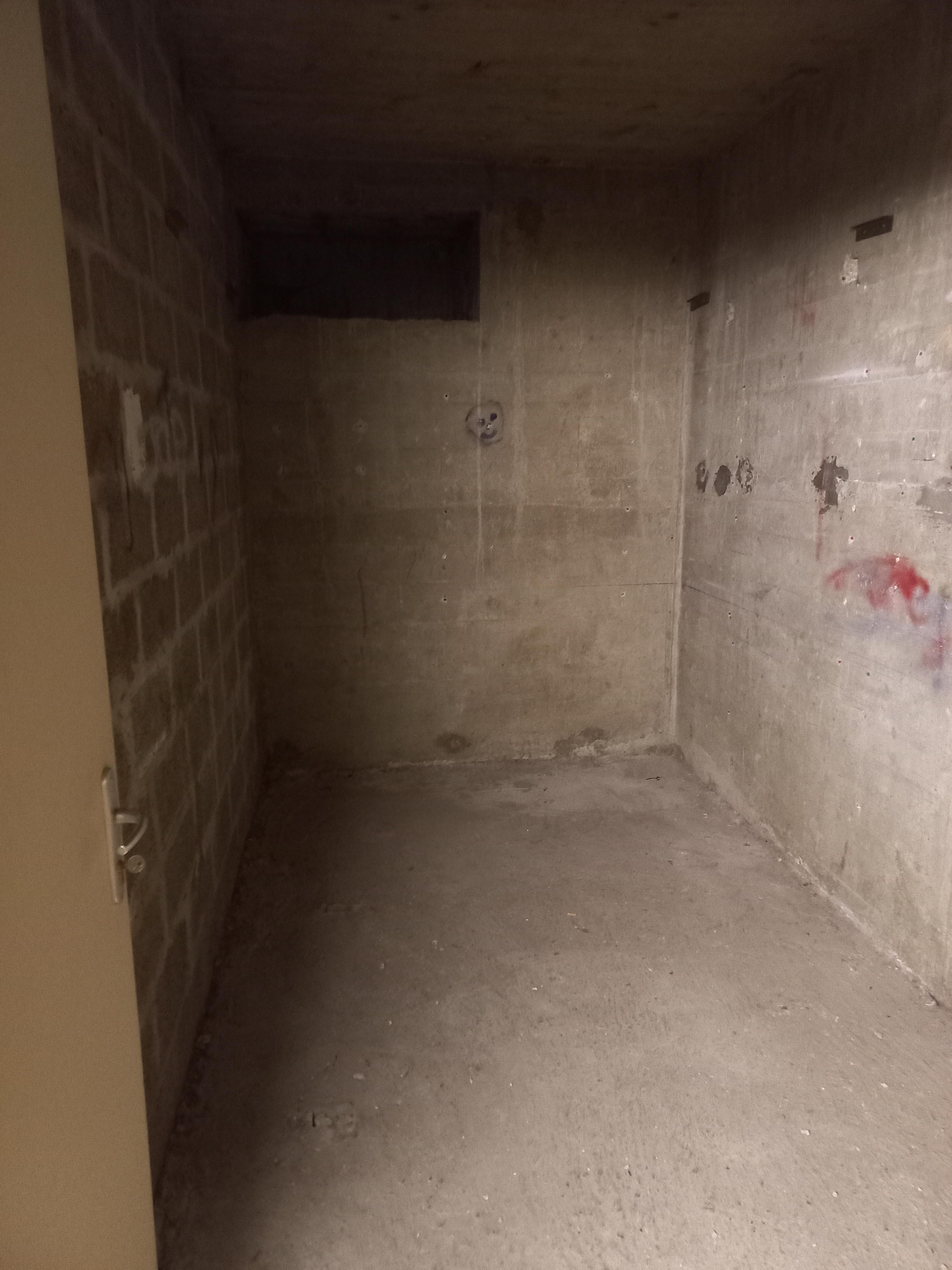 cave de 8m2 volume 18 m3