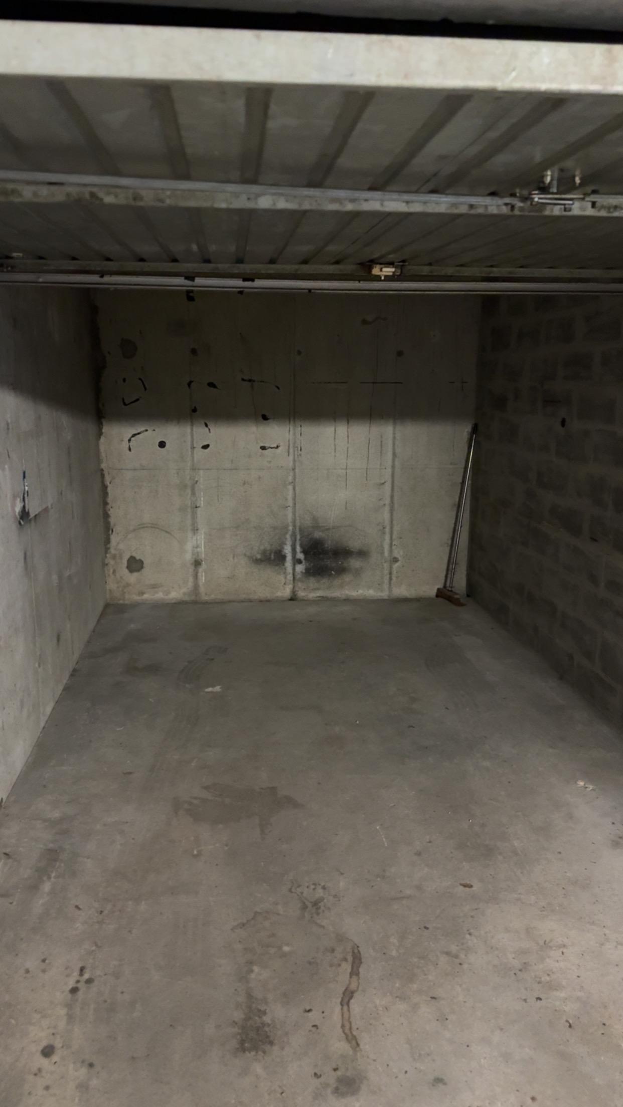 Garage/ Box 12m² -Chambourcy