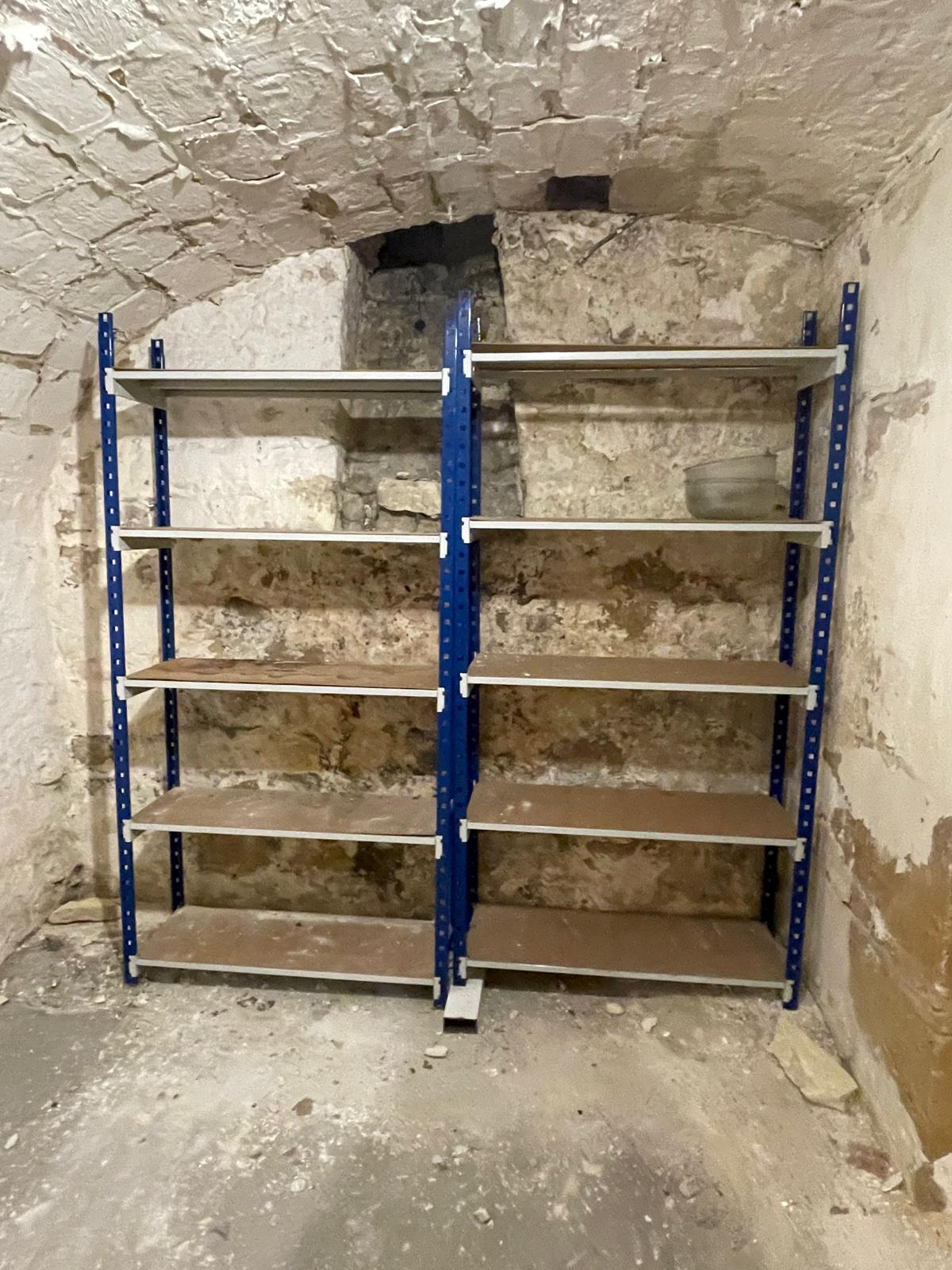 Cave saine et sécurisée au 1er sous sol