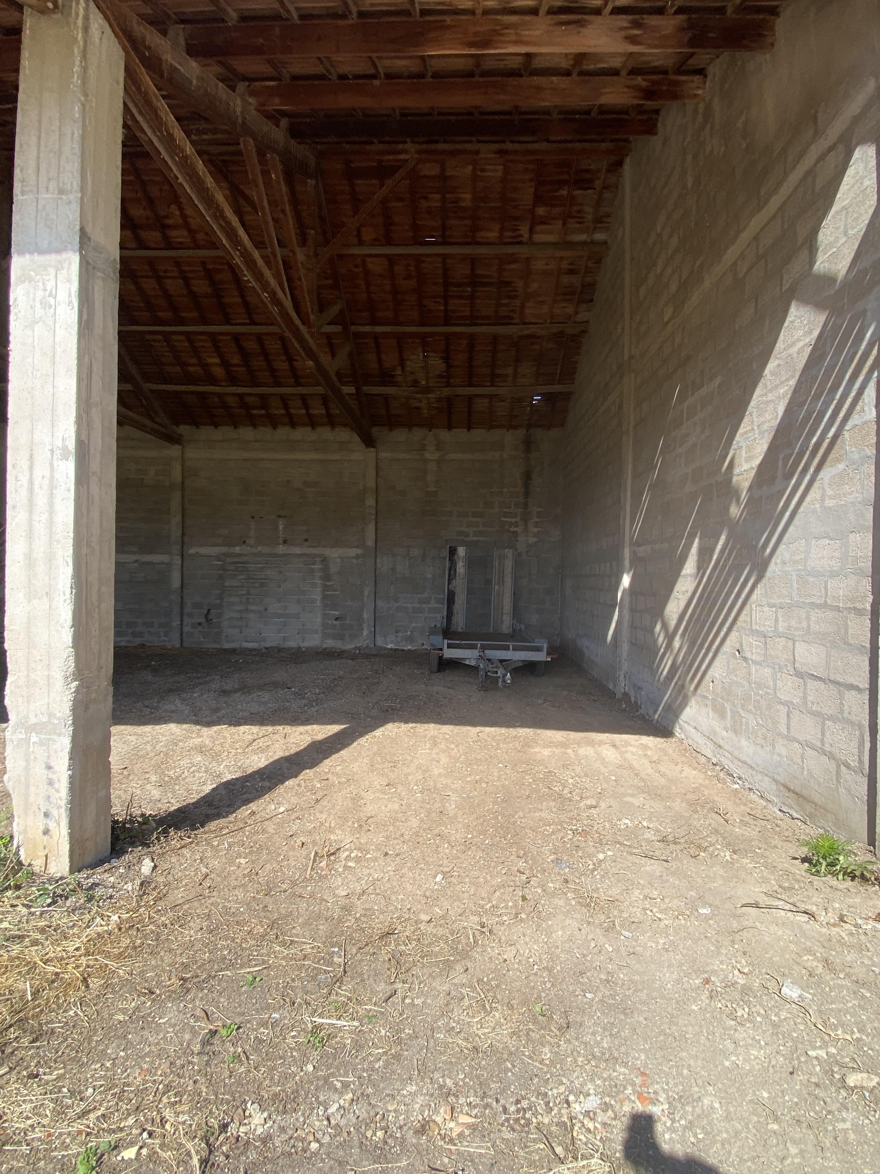 Hangar pour stockage