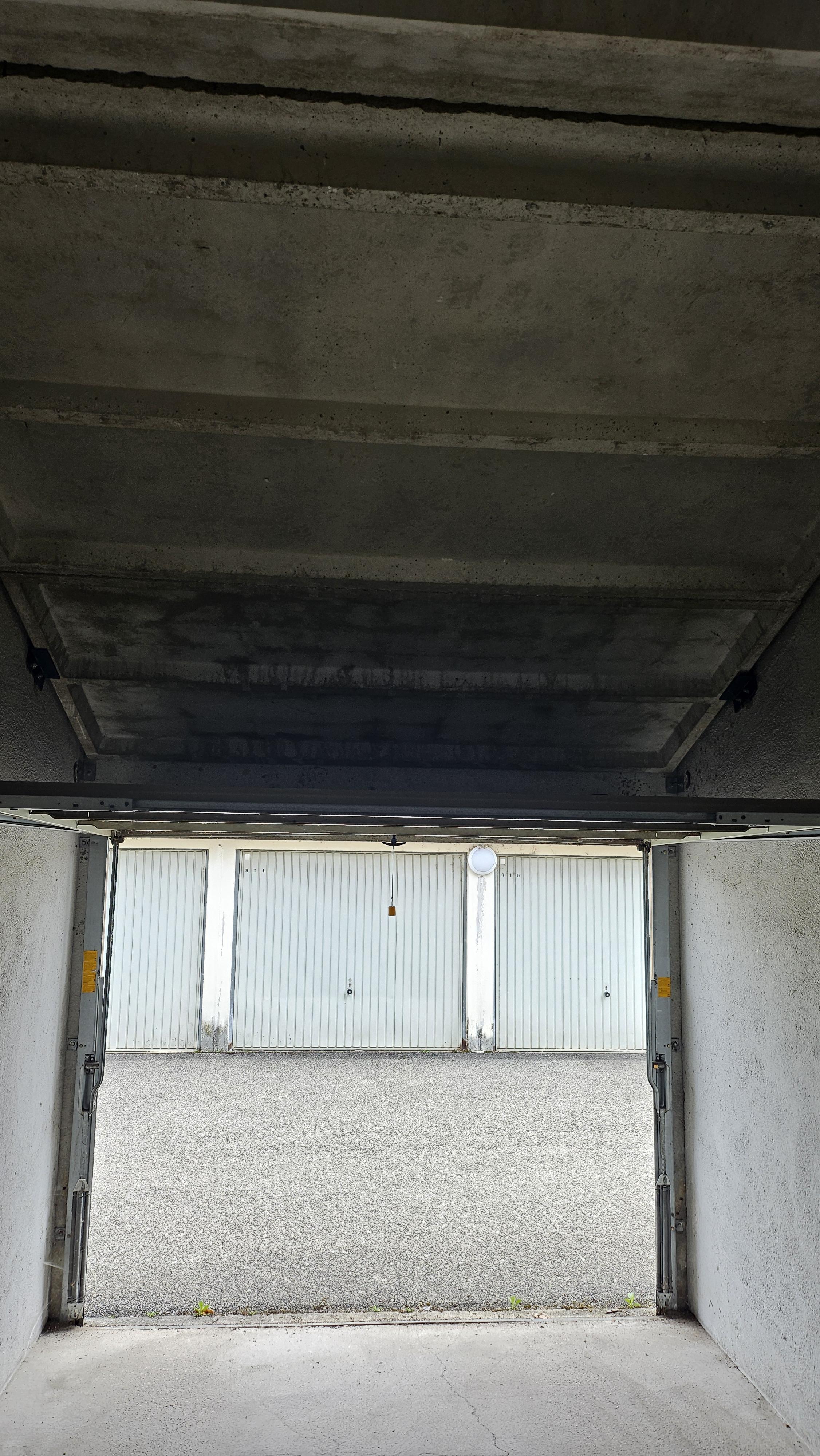 Garage/ Box 13m² -Oyonnax