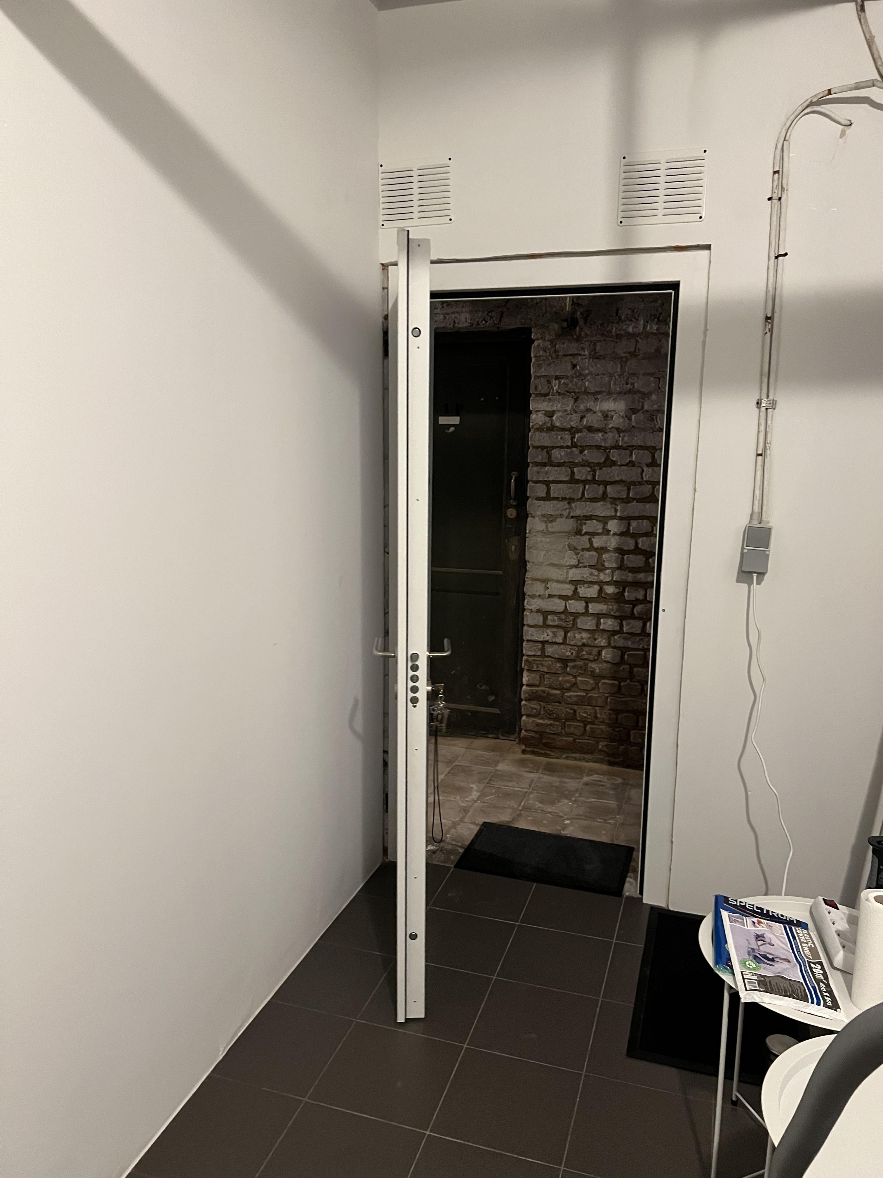 Gepantserd-beveiligde opbergbox centrum Brussel (Louise)