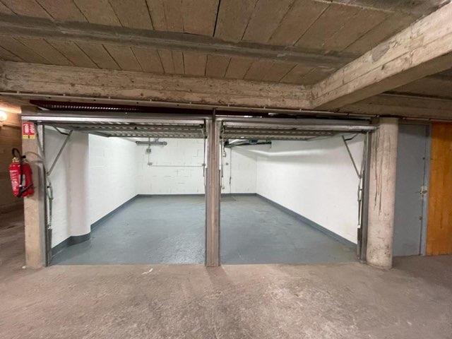 Double box avec électricité 22m2