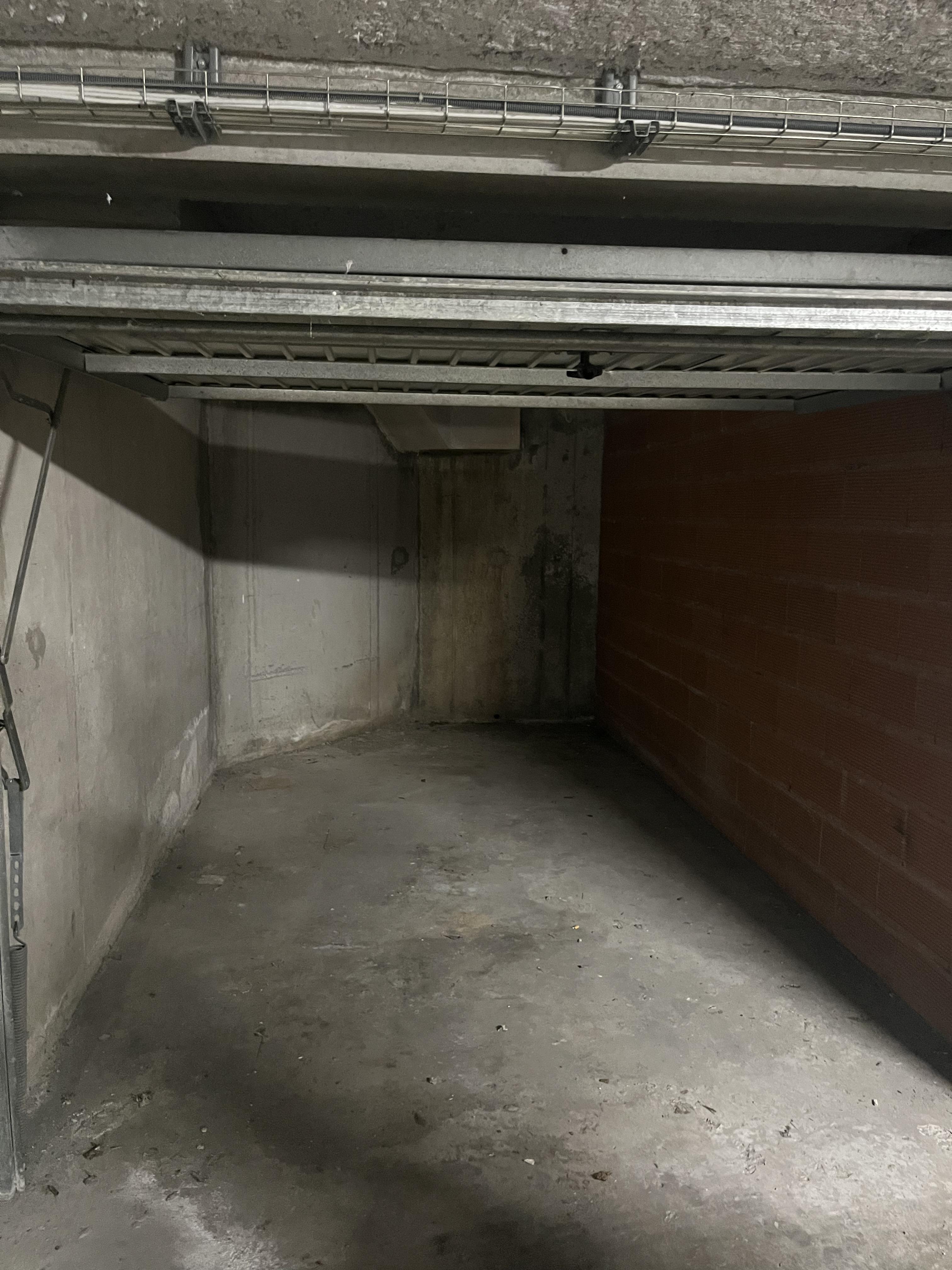 INTRA - Garage de 12m² sur Toulouse
