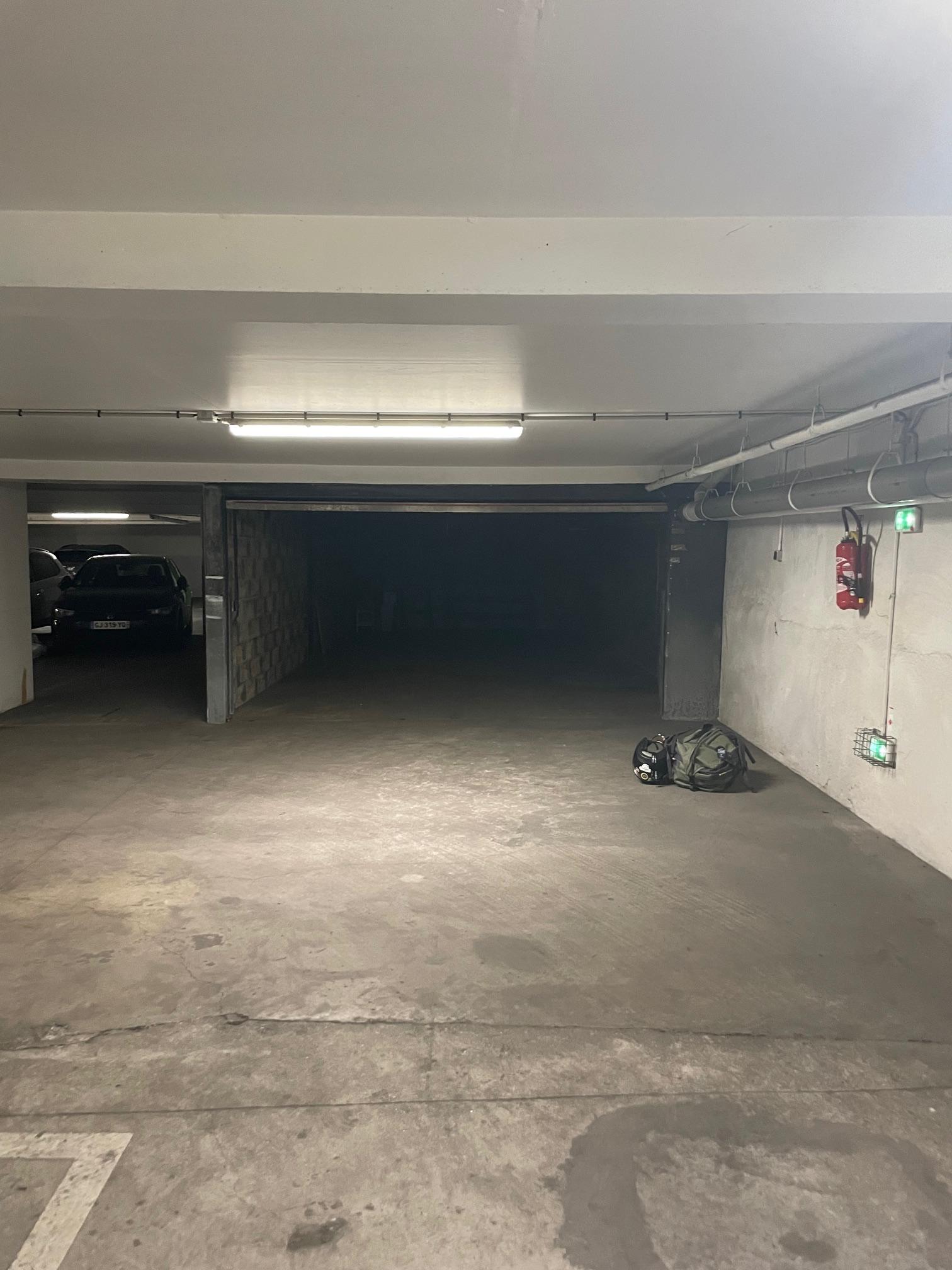 Location Box 45m² - Paris Voltaire / Bastille