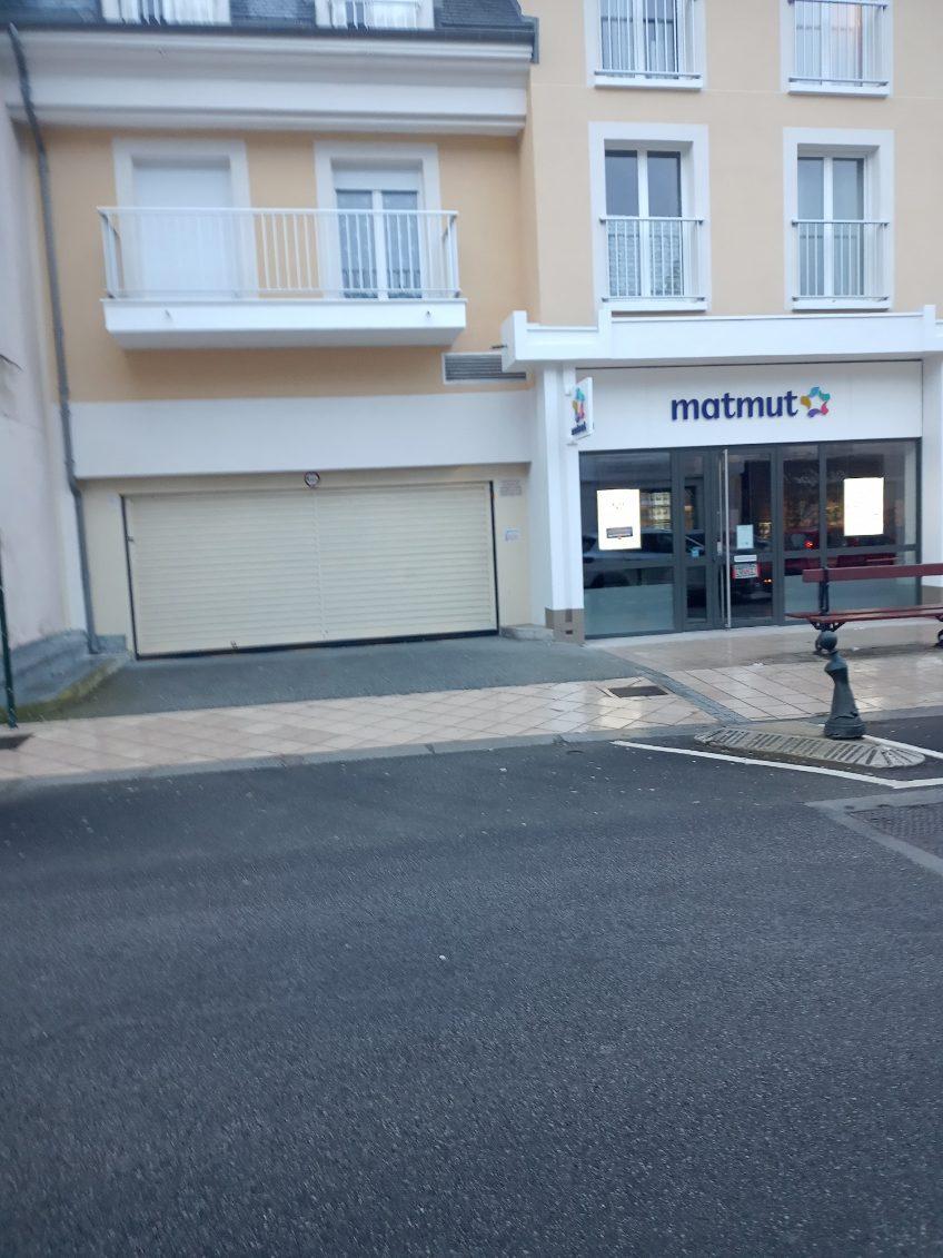 LOUE BOX de 13 m2 à RAMBOUILLET