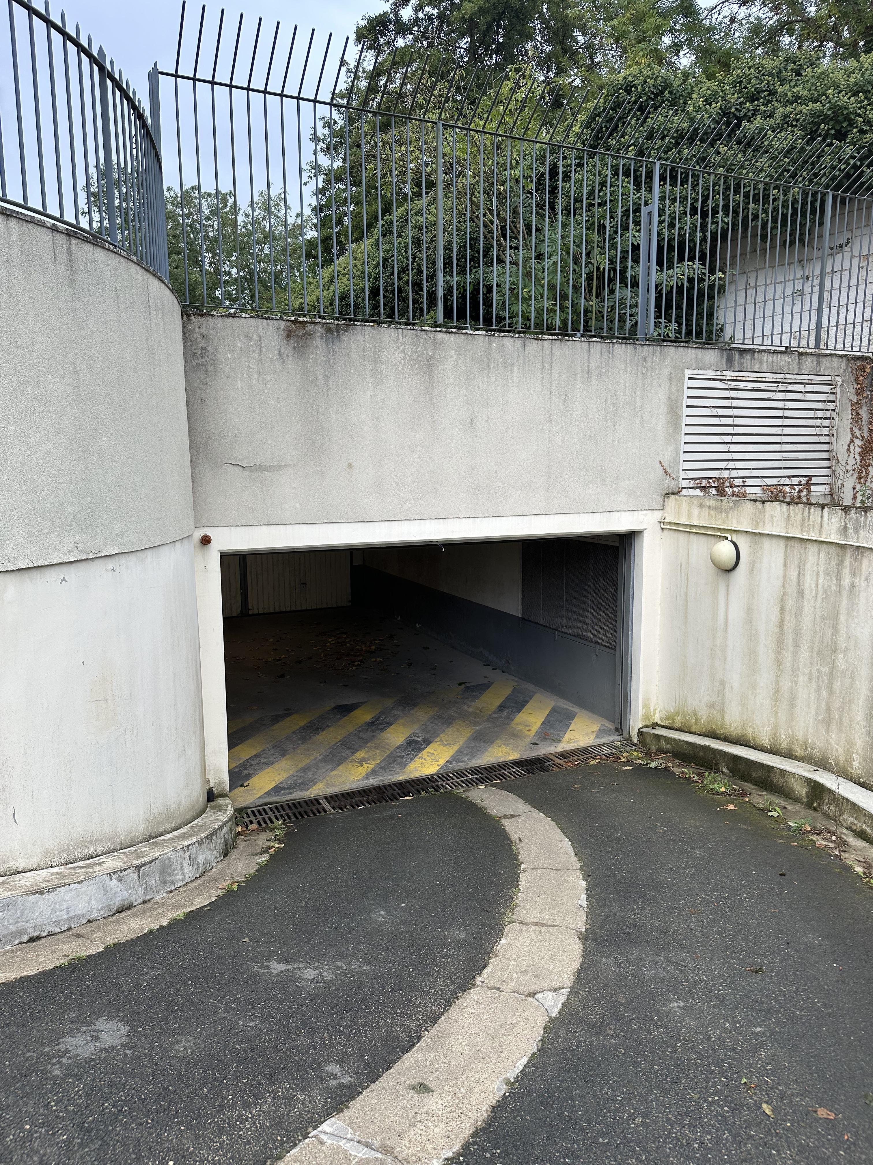 Garage/box - 12m² - Beauvais