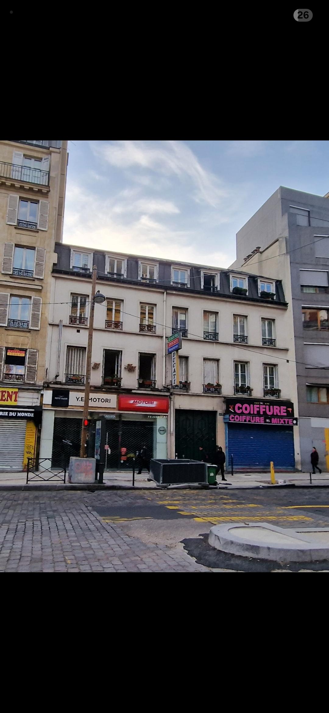 Cave saine, éclairée, sécurisée de 7 m² -