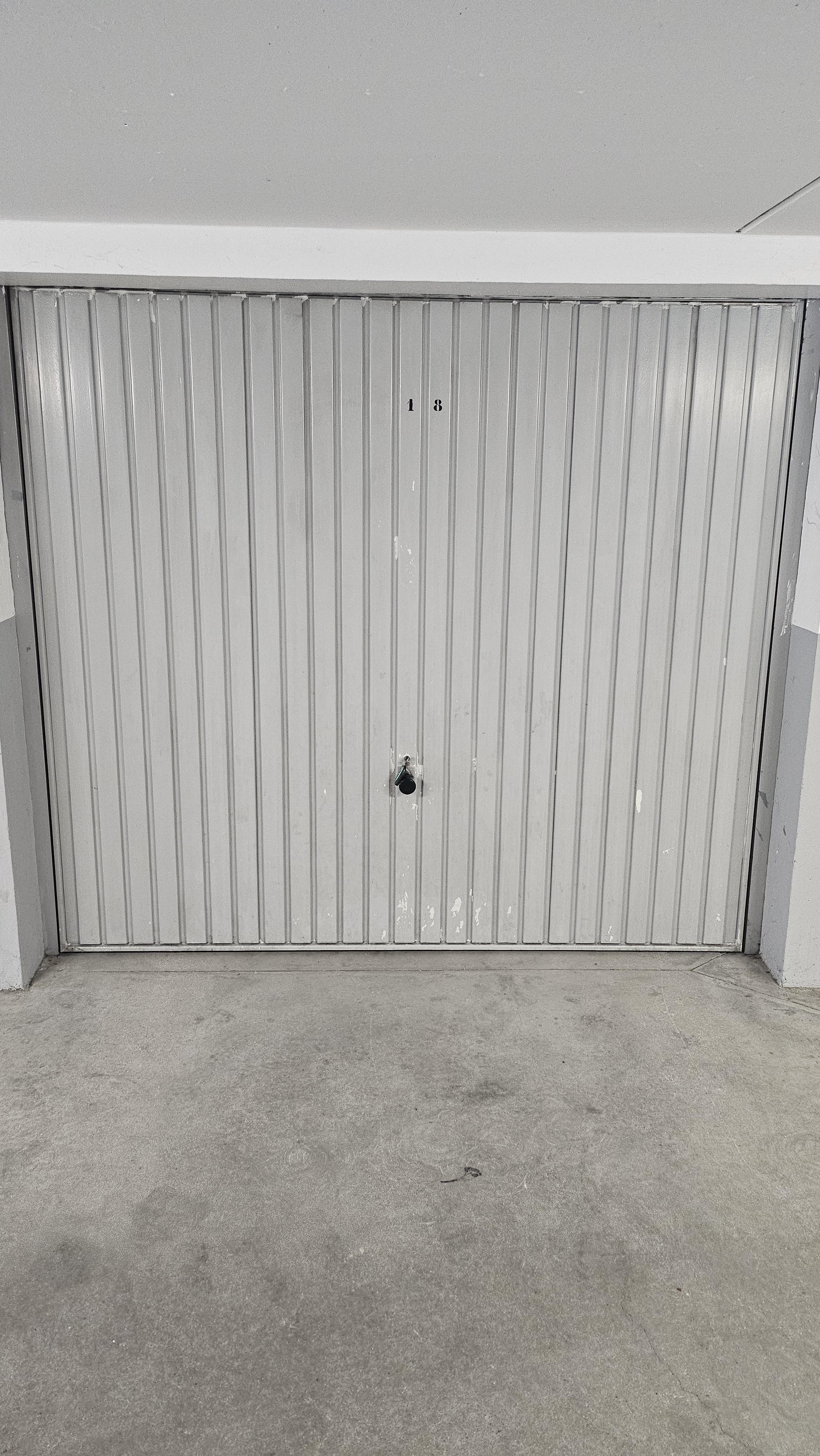Garage Box 12m² - Oyonnax